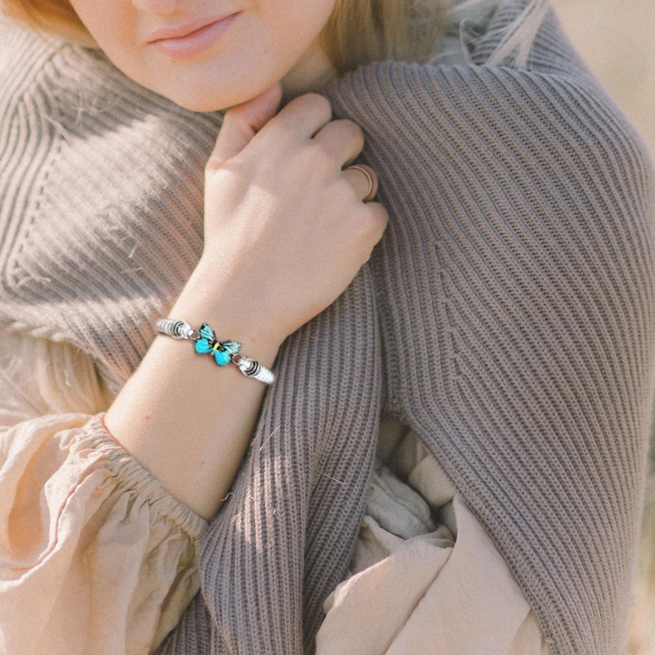 Adjustable Butterfly Charm Bracelet for Women - Cute String Butterfly Jewelry - Perfect for Gifts, Parties & Everyday Wear