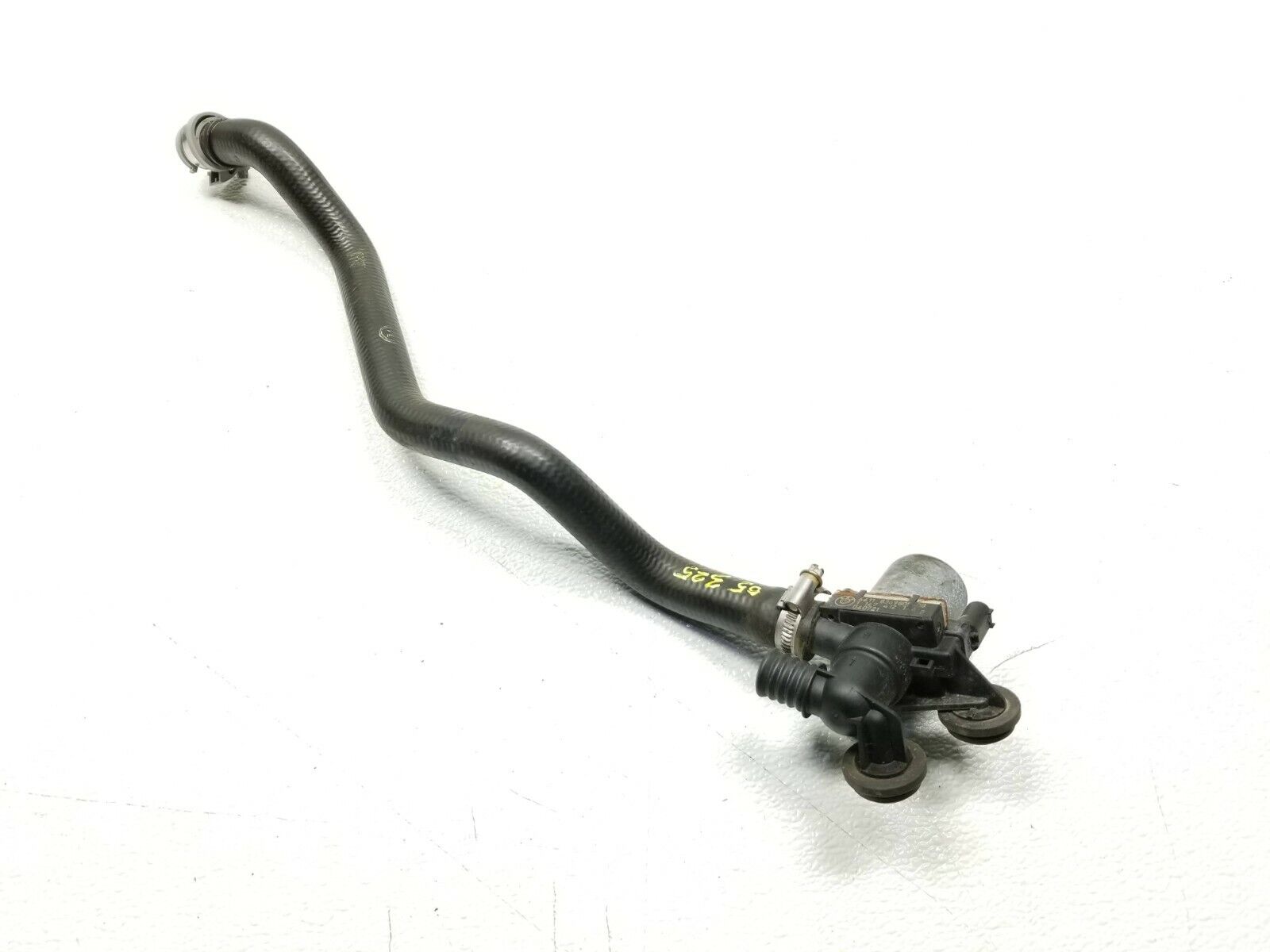 BMW E46 325xi Heater Water Control Valve OEM Replacement Part - Compatible with 2001-2005 Models - Perfect for Engine Cooling System Repair & Maintenance