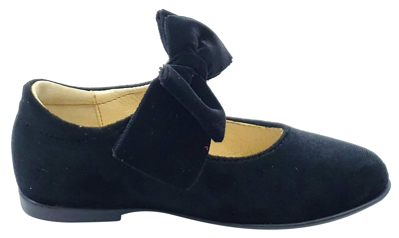 Naturino Girls STRESA Velvet Nero Dress Shoes - Elegant & Comfortable Formal Footwear for Weddings, Parties & Special Occasions