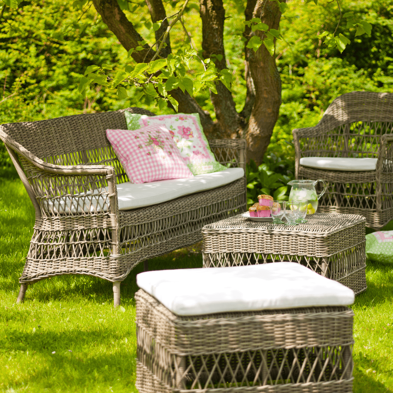Charlot Outdoor 3-Seater Patio Sofa Set - Waterproof Wicker Furniture for Garden, Poolside, Deck & Backyard Relaxation