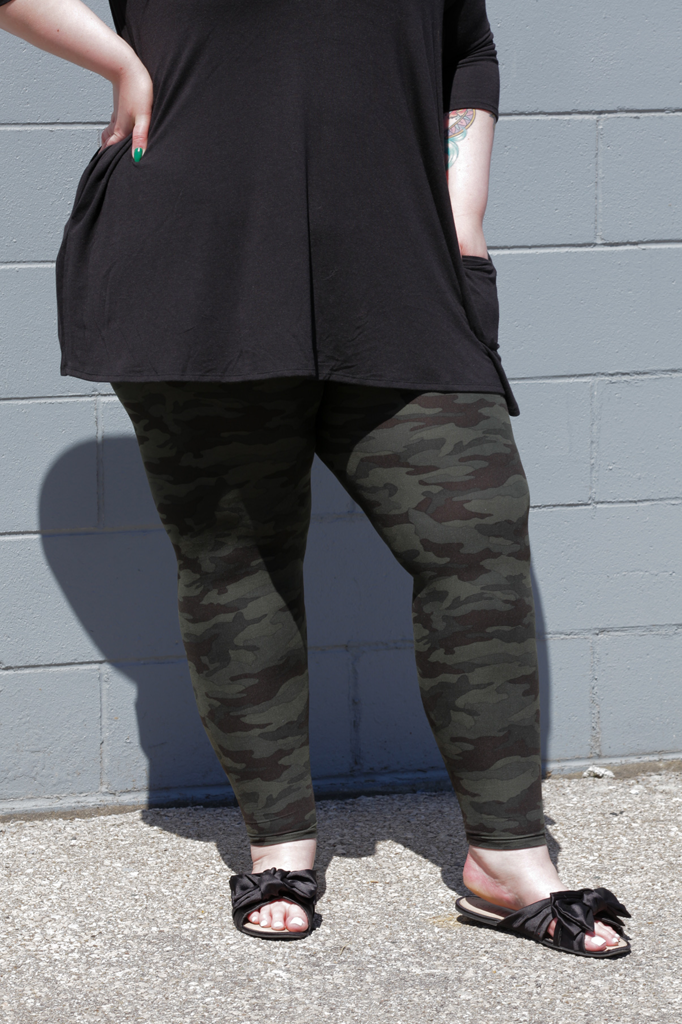 Deep Green Camo Plus Size Hoodie (3X 5X) - Comfortable Oversized Pullover for Outdoor Adventures & Casual Wear