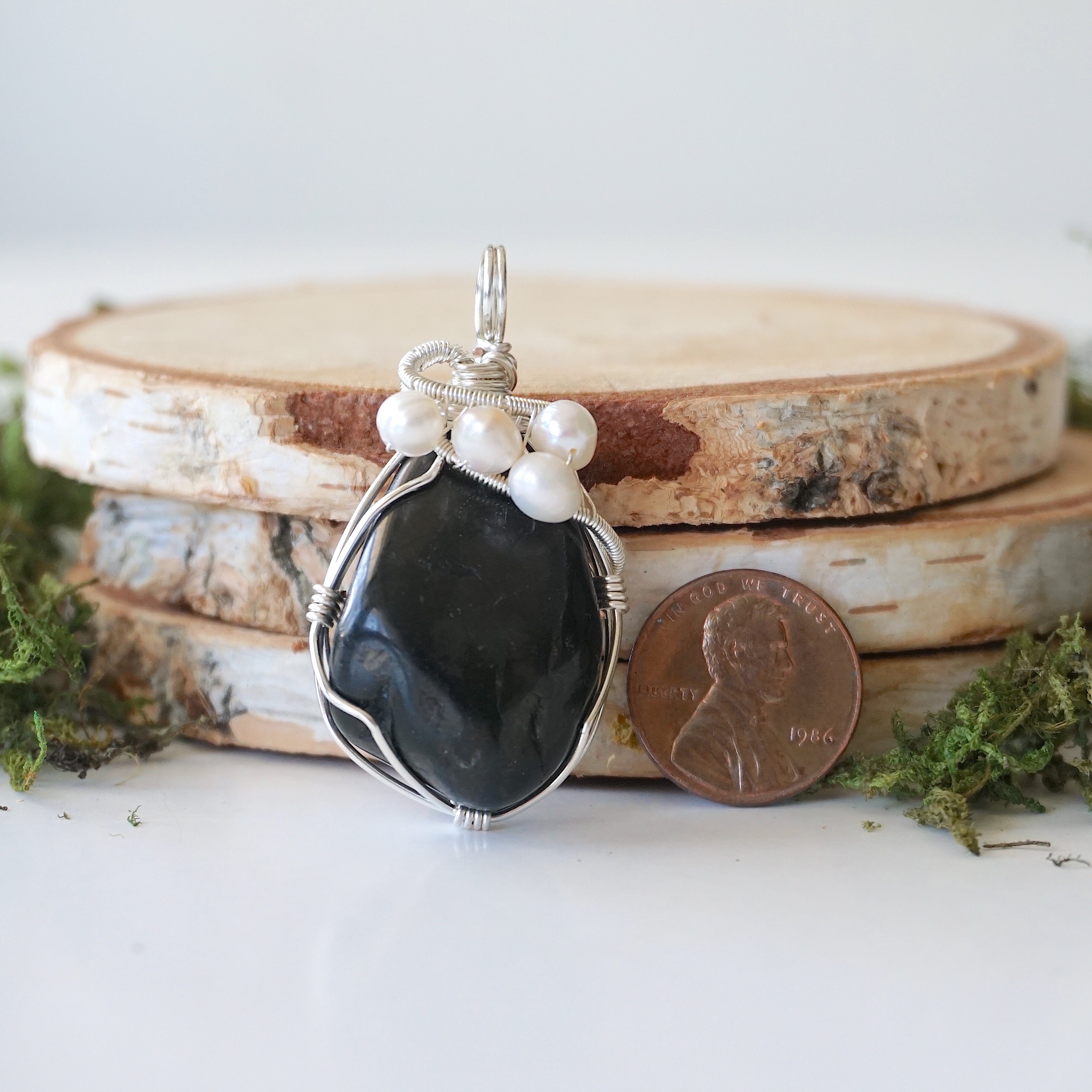 Shungite and Pearl Necklace for Women - Silver Plated Healing Crystal Jewelry for Protection, Stress Relief & Positive Energy - Perfect for Meditation, Yoga & Everyday Wear