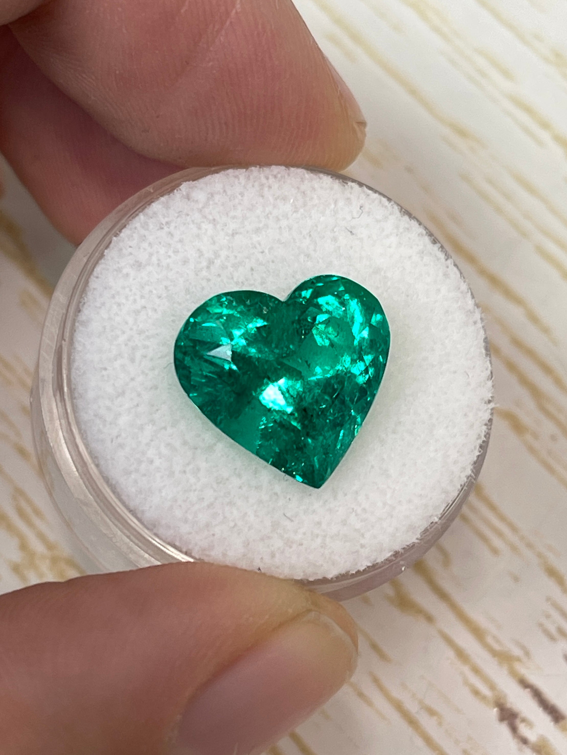 7.86 Carat AAA+ Muzo Green Natural Loose Colombian Emerald Heart Cut Gemstone for Jewelry Making & Engagement Rings - 13x13.8mm