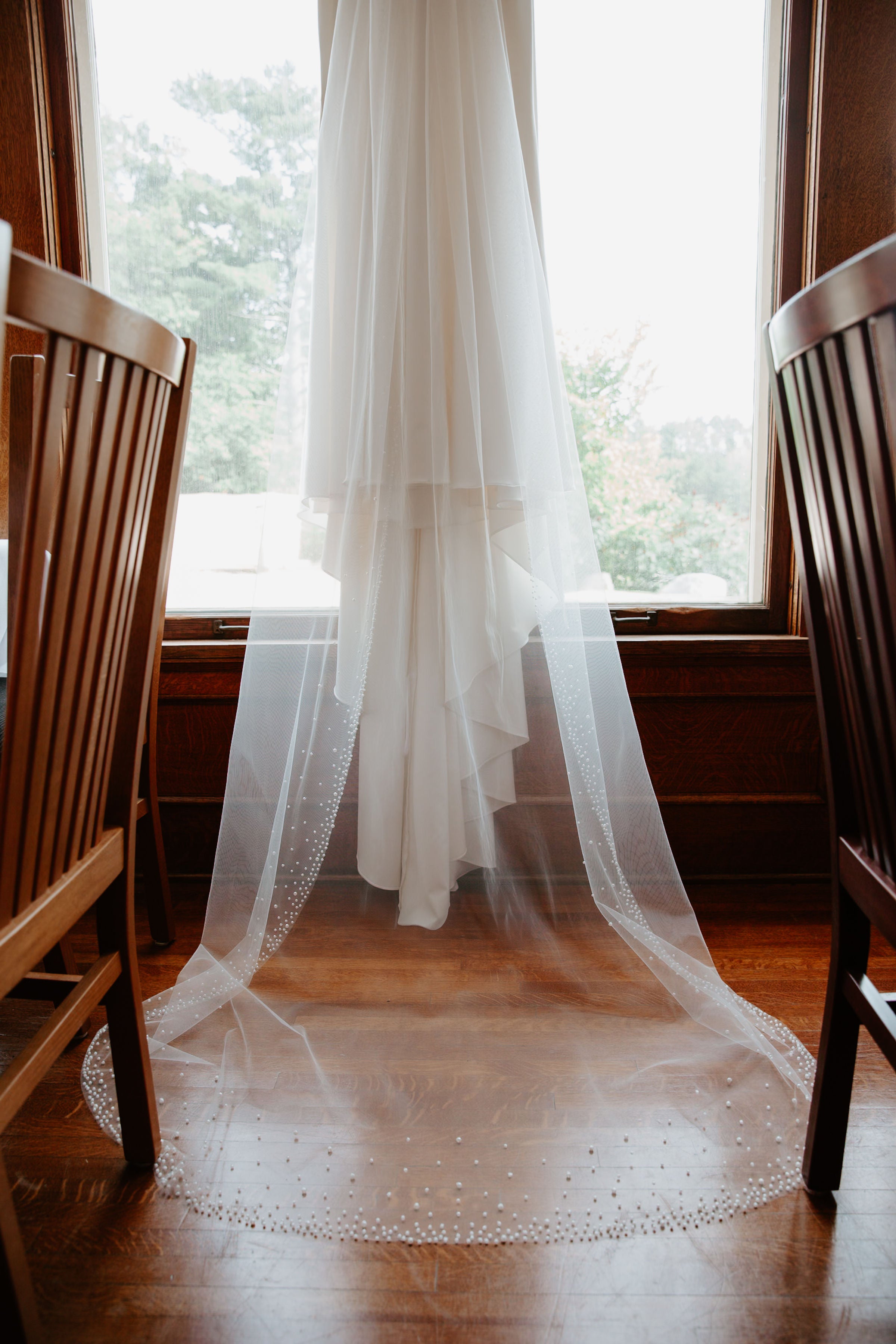 Selena Scattered Pearl Veil - Elegant Bridal Hair Accessory for Weddings, Prom & Special Occasions
