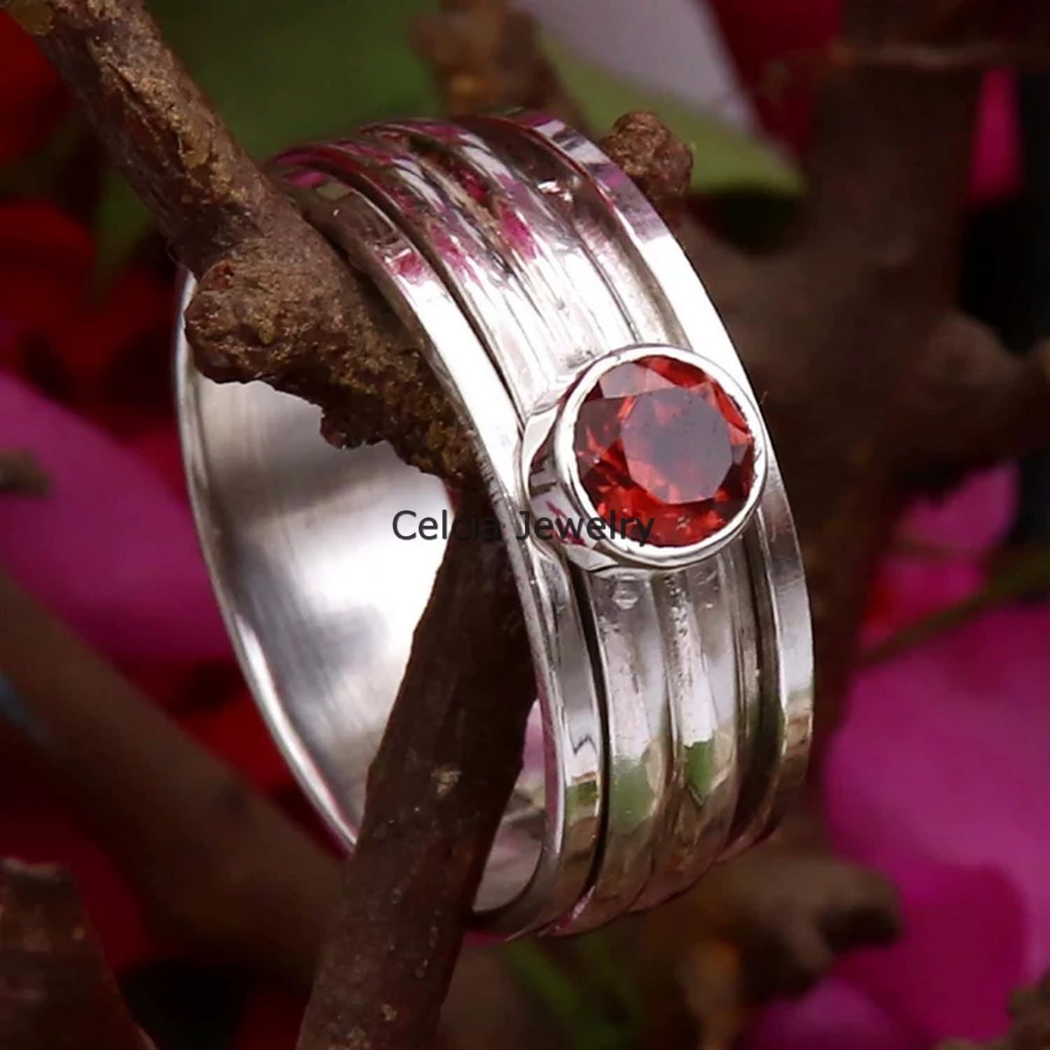 Gorgeous Garnet Spinner Ring for Women & Men - January Birthstone Jewelry, Wedding & Engagement Gift, Anniversary Present for Mom & Dad - Meditation & Stress Relief Ring - US Size 7 - Perfect for Yoga, Mindfulness & Special Occasions