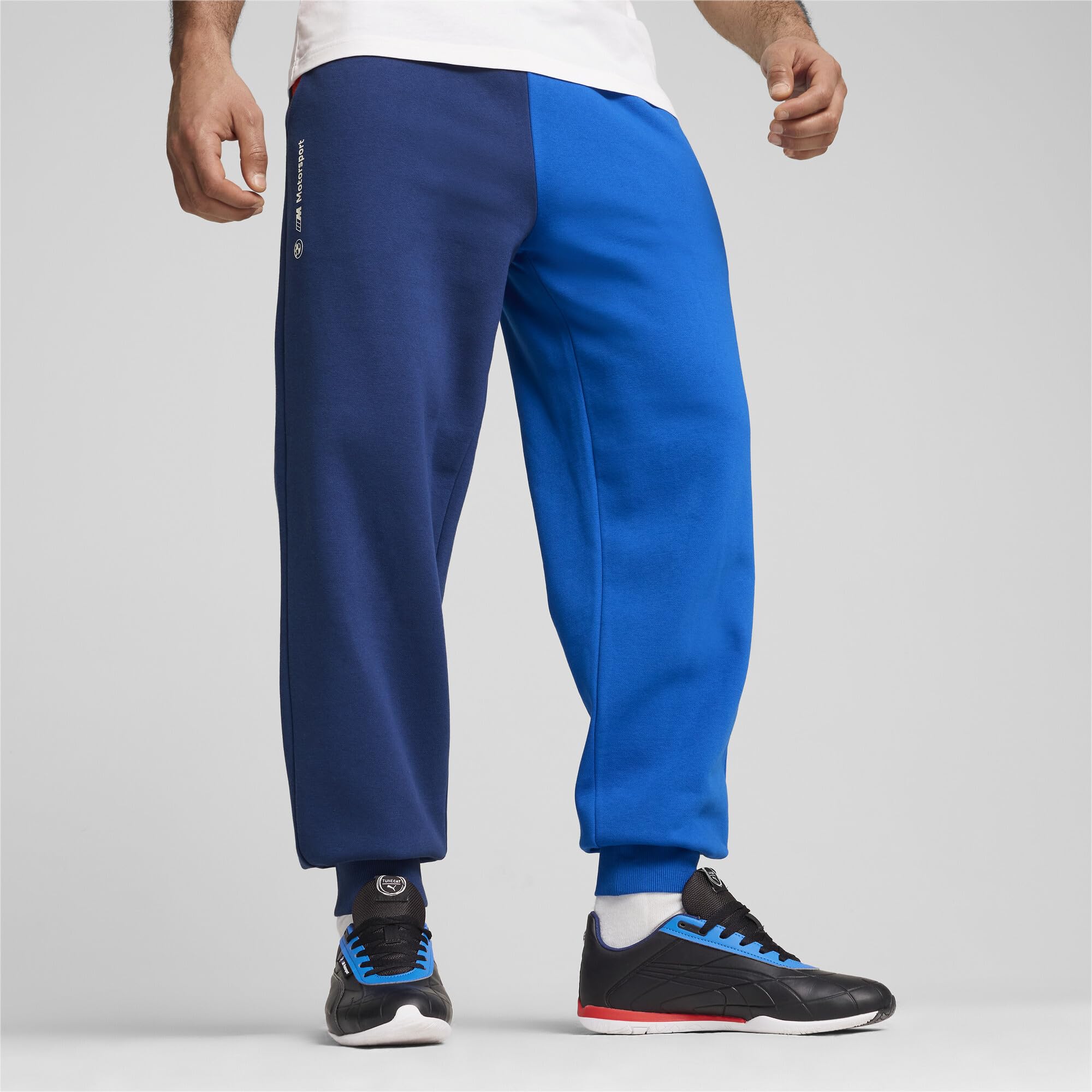 PUMA Men's BMW M Motorsport Essentials Fleece Sweatpants - Comfortable Athletic Joggers for Running, Gym & Casual Wear - Winter Warm Track Pants with Stretch Fit