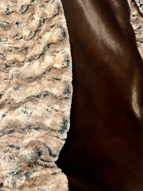 Mustang Faux Cinnamon Chestnut Small Minky Throw Blanket 40x53 - Ultra Soft Cozy Blanket for Sofa, Bed, Nursery & Travel