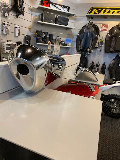 BMW R1200RT WC | R1250RT Chrome Plated Muffler Exhaust Pipe - Used Motorcycle Part for BMW Touring Bikes - Perfect for Replacement & Performance Upgrade