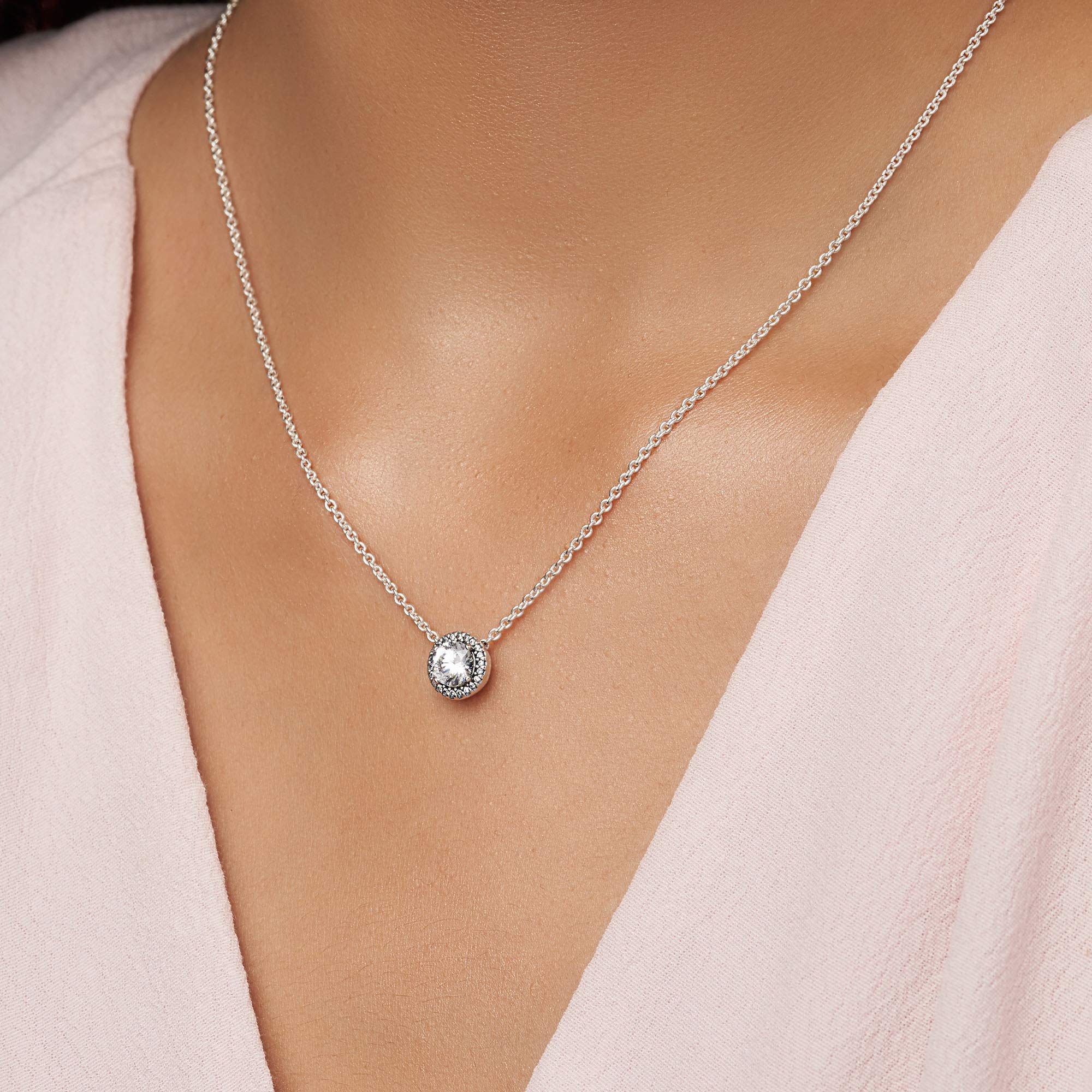 PANDORA Round Sparkle Halo Necklace - Adjustable Sterling Silver Necklace with Cubic Zirconia & Lobster Clasp - Elegant Jewelry Gift for Women - Perfect for Anniversaries, Birthdays & Valentine's Day - Includes Gift Box (17.7