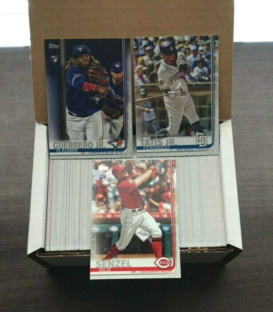 2019 Topps Baseball Card Update Complete Set - 300 Cards for Collectors, Trading & Display - Perfect for Sports Memorabilia Enthusiasts & Gift Giving