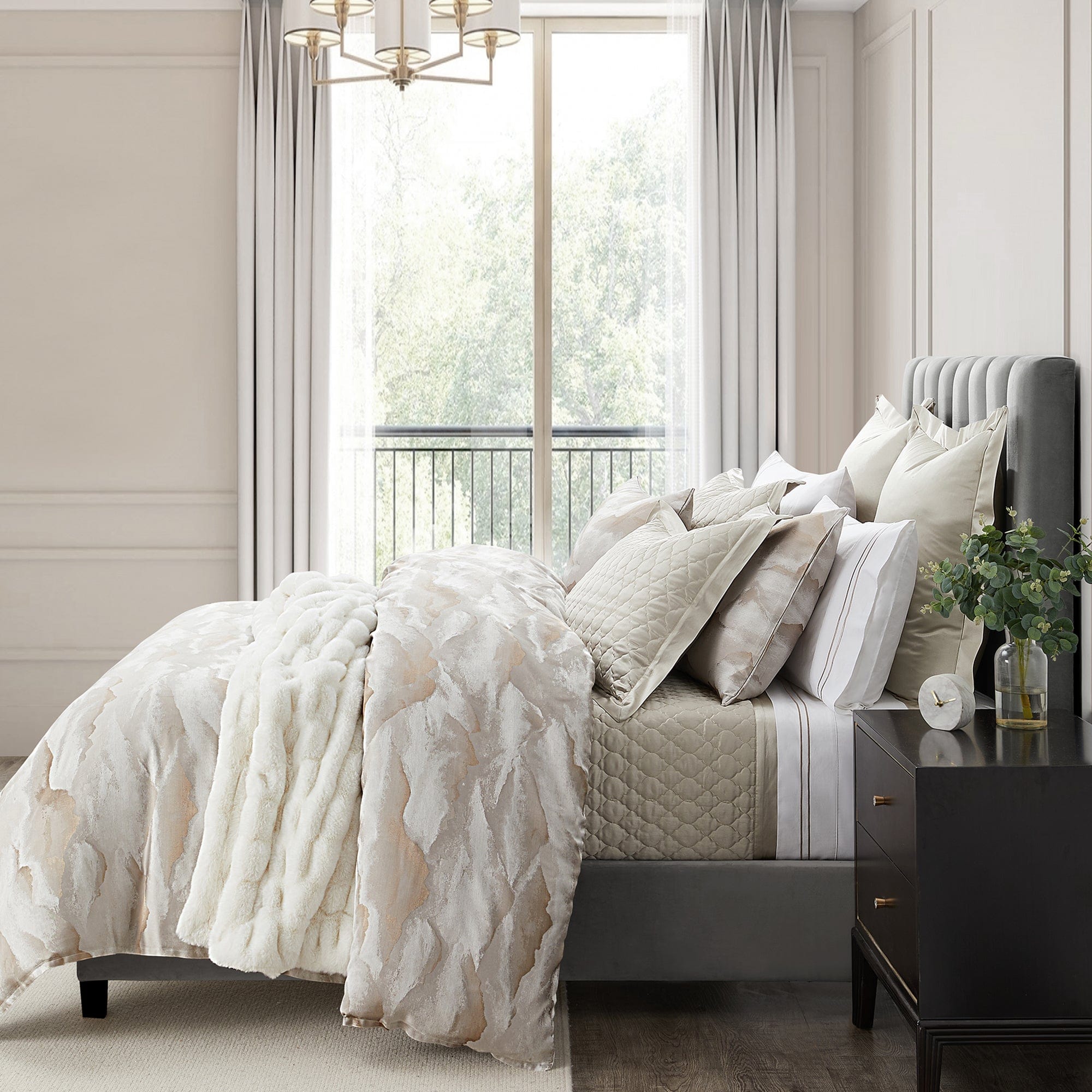 Serenity Modern Jacquard Bedding Set - Queen Size Luxury Cotton Bed Sheets with Pillowcases - Perfect for Master Bedroom, Guest Room & Airbnb