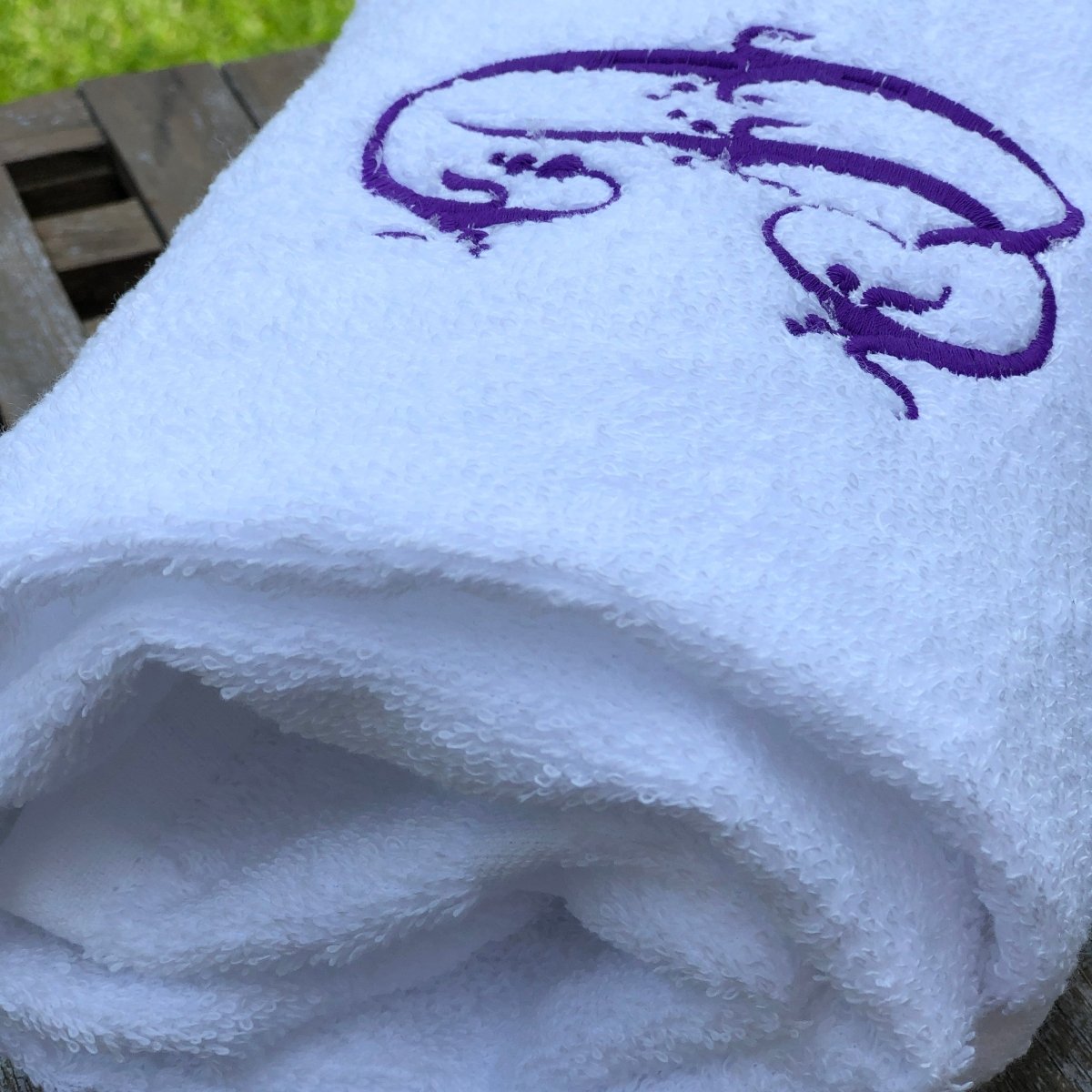 Monogram Embroidered White Bathroom Hand Towel - Soft Cotton Guest Towel Set for Spa, Luxury Hotel & Home Decor - Perfect for Bath, Powder Room and Wedding Gifts