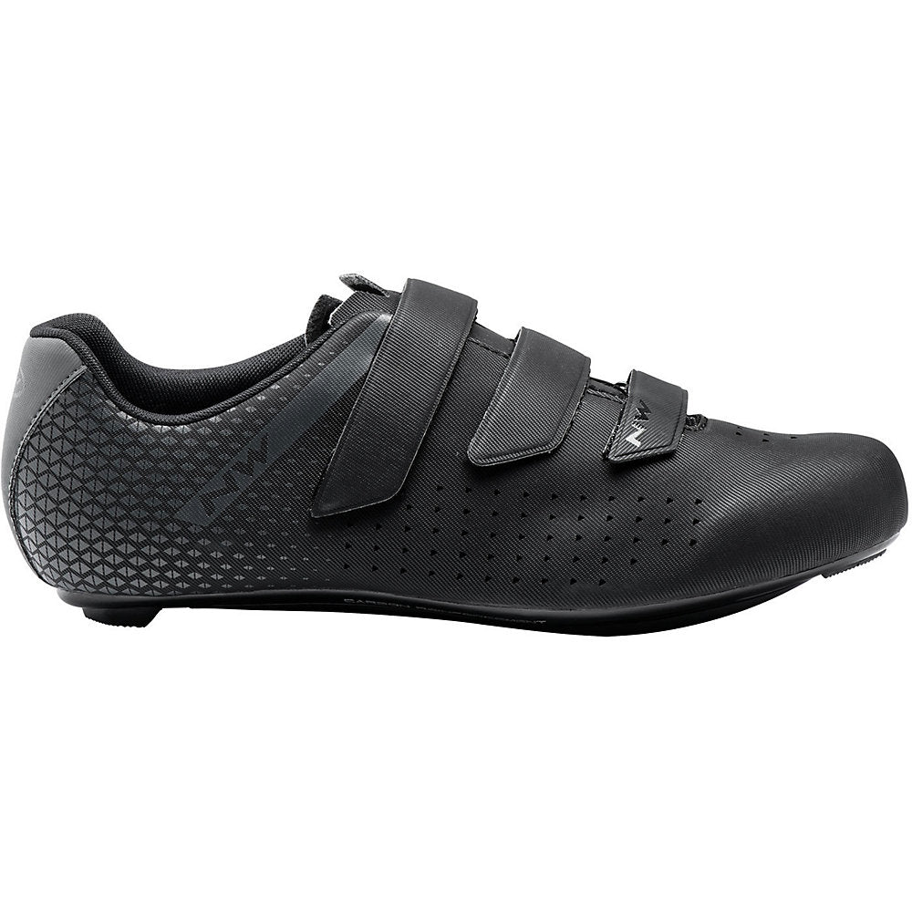 Northwave Core 2 Road Cycling Shoes - Lightweight & Stiff Carbon Sole for Competitive Riders - Perfect for Road Racing, Triathlons & Indoor Training