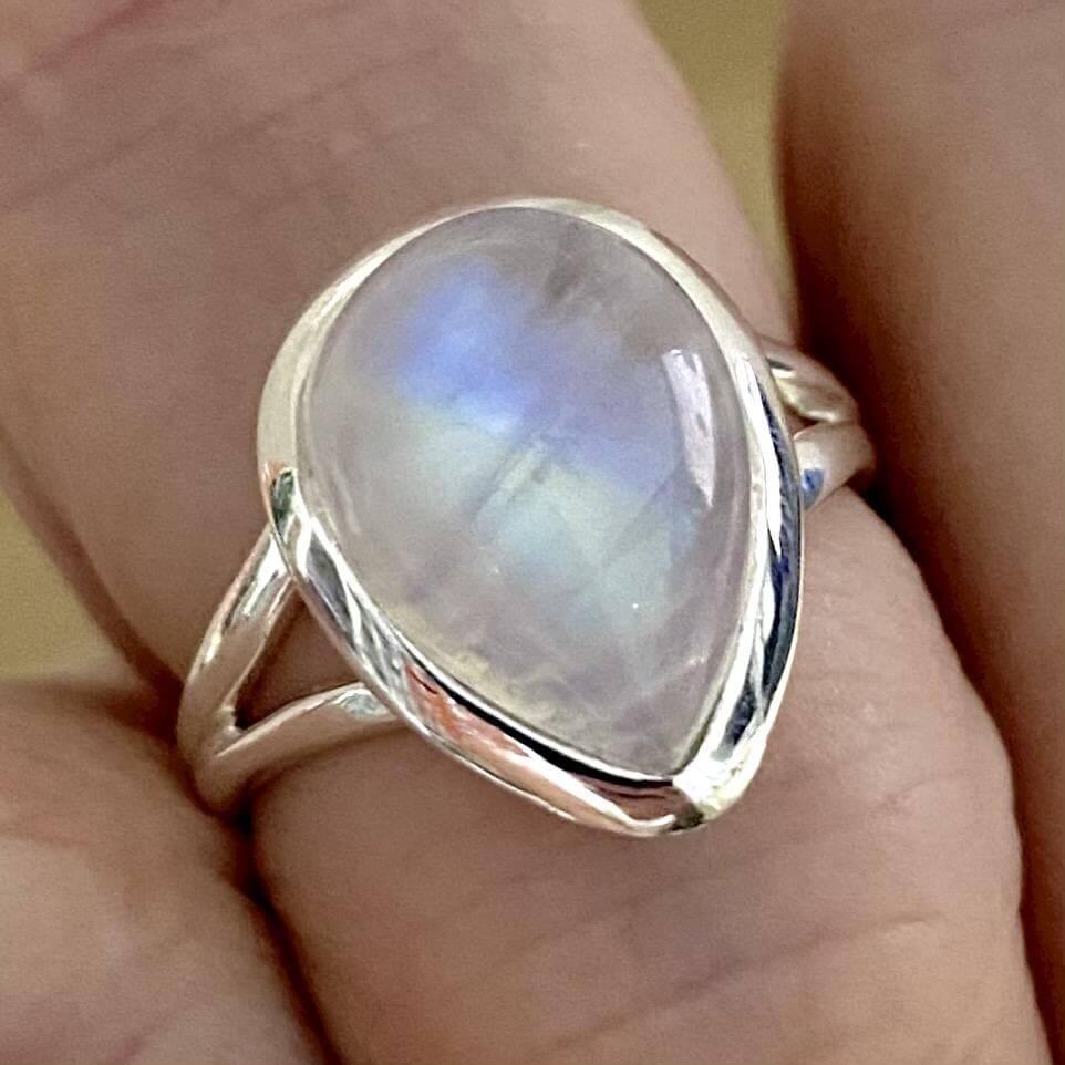 Laihas Classic Chic Raindrop Moonstone Ring - Elegant Sterling Silver Jewelry for Women, Perfect for Weddings, Parties & Everyday Wear