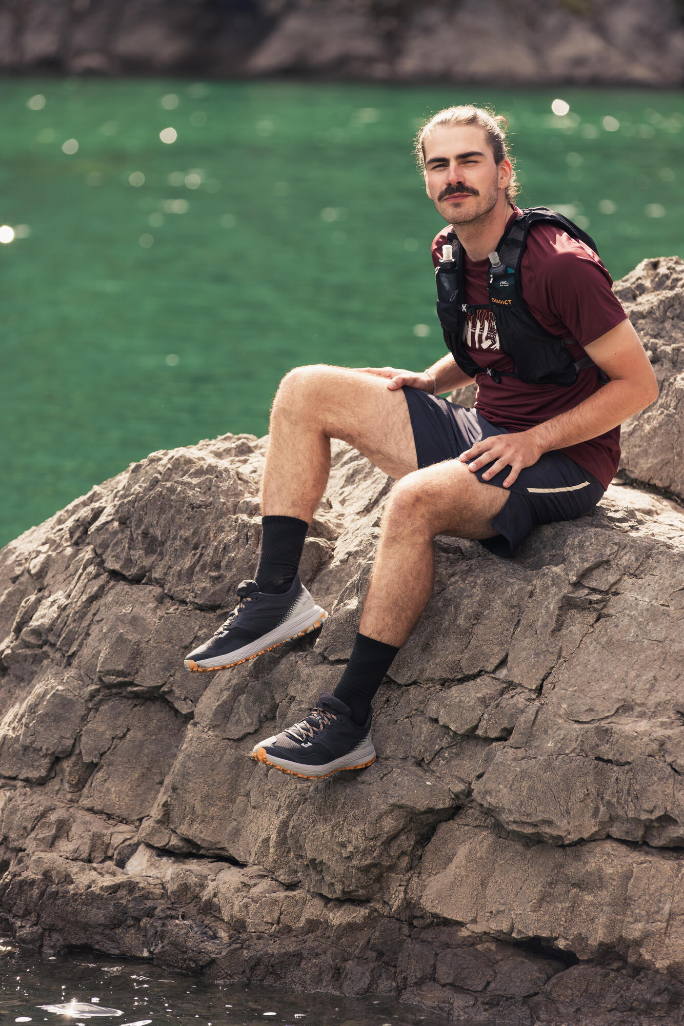 Kiprun Essential 5L Trail Running Hydration Vest with 1L Water Bladder - Lightweight Hydration Pack for Hiking, Marathon & Outdoor Adventures