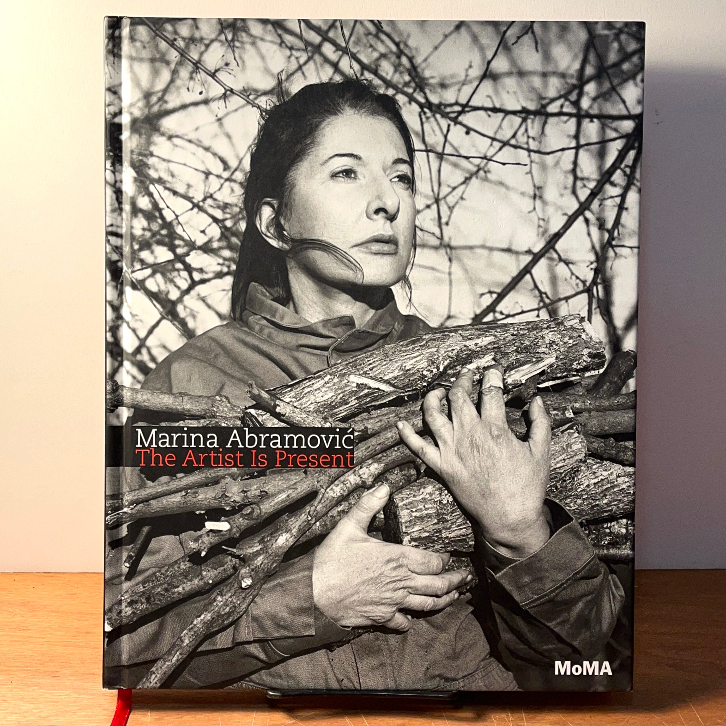 Marina Abramović: The Artist Is Present - MoMA Exhibition Book with CD (2010 Hardcover, Very Good Condition) - Perfect for Art Collectors and Performance Art Enthusiasts