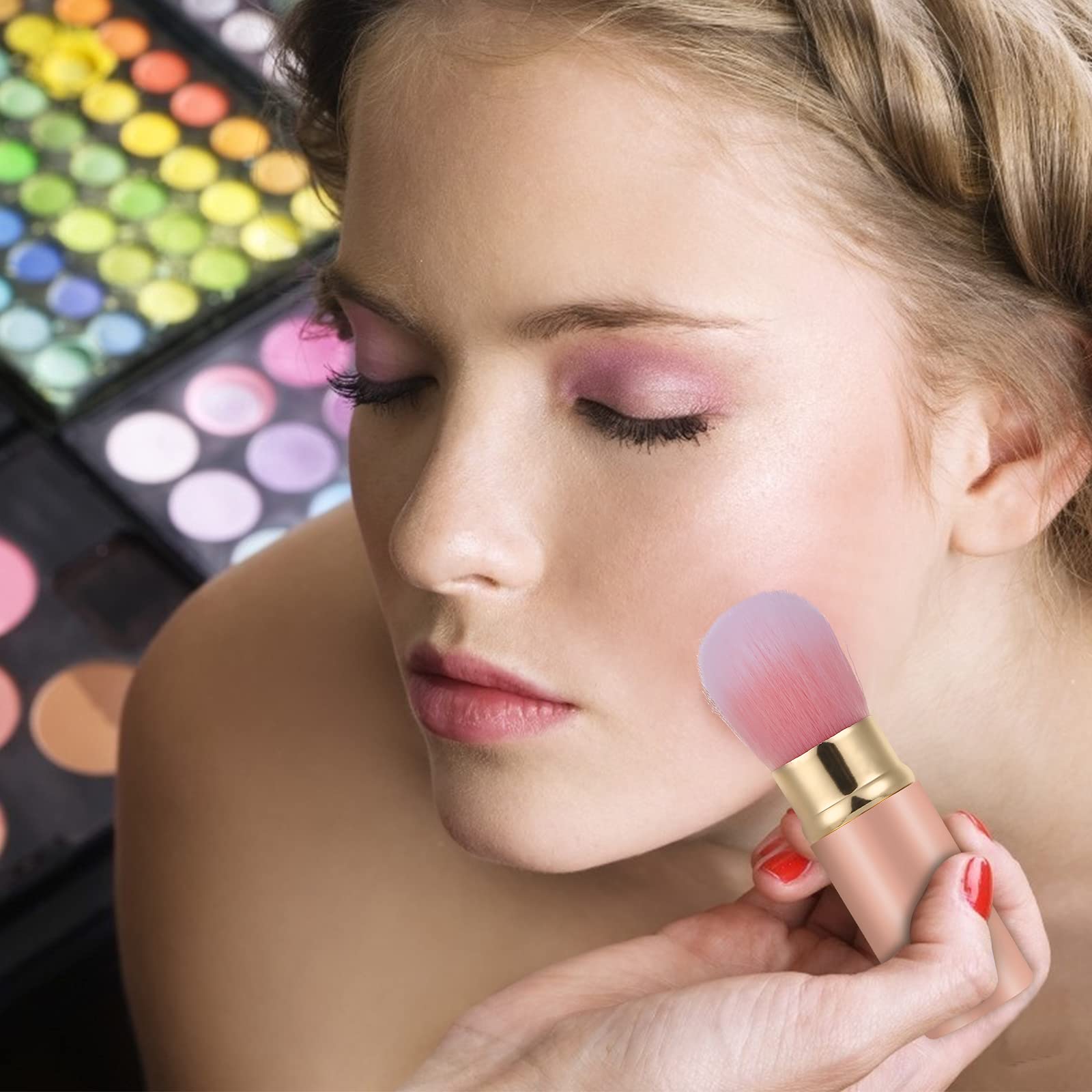 Retractable Kabuki Makeup Brush for Travel - Portable Face Blush & Powder Brush with Cover for Foundation, Bronzer, Buffing | Perfect for On-the-Go Touch Ups & Flawless Makeup Application