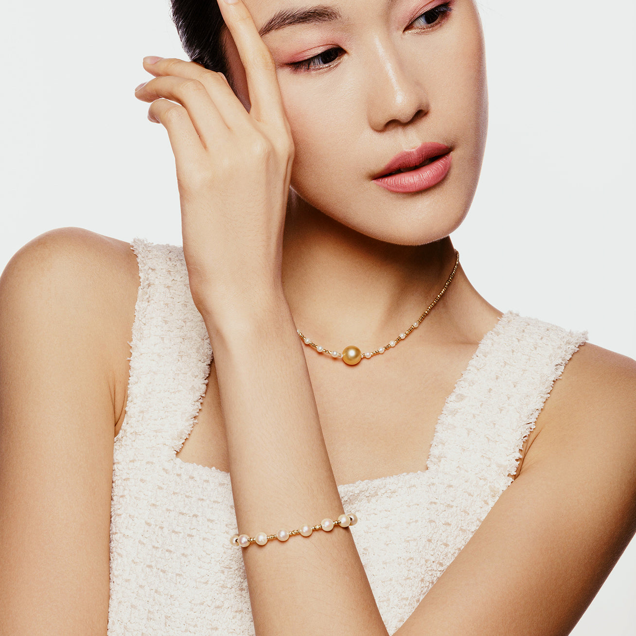 18K Solid Gold Akoya Pearl Bracelet for Women - Elegant Pearl Jewelry Gift for Anniversary, Birthday & Special Occasions | KB00045