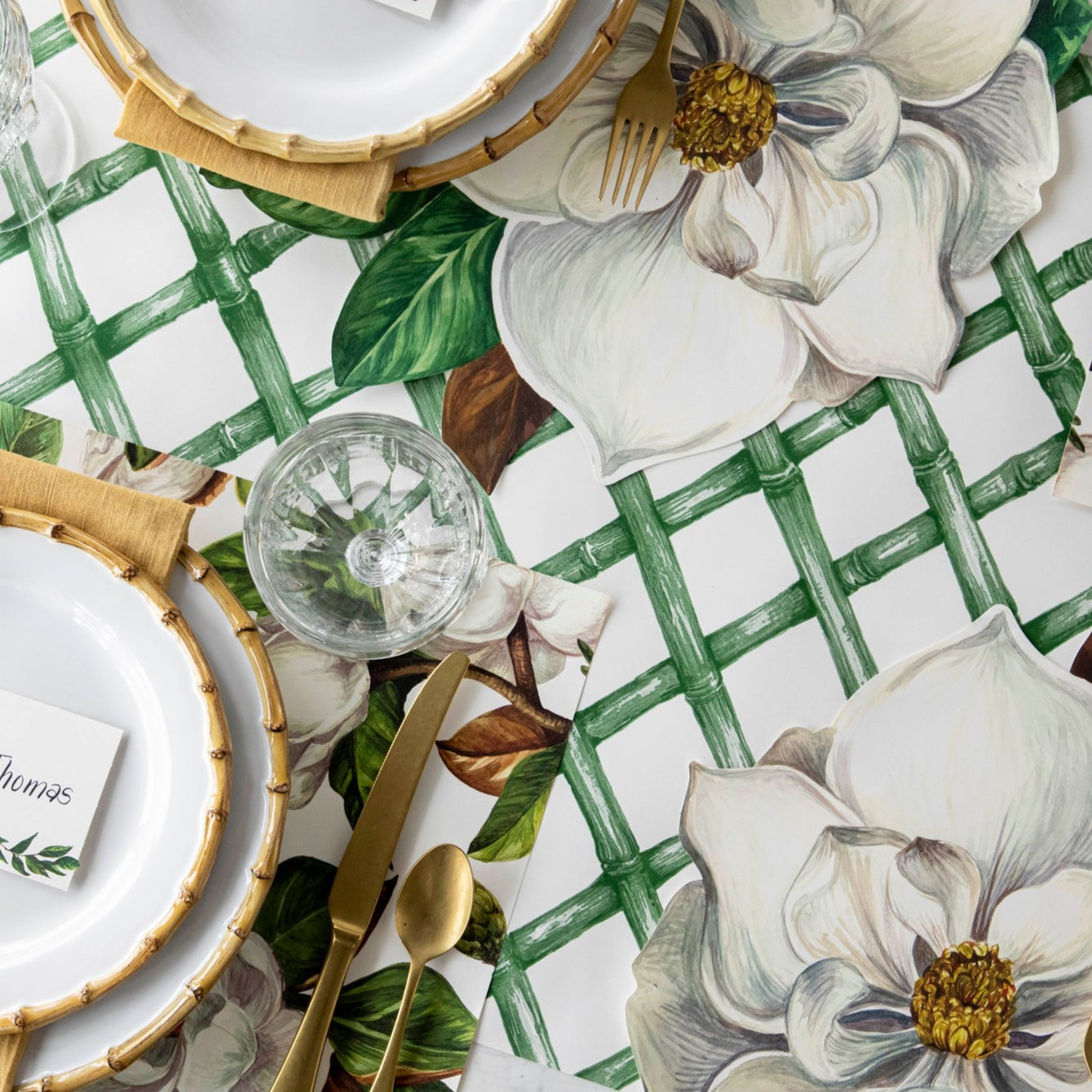 Eco-Friendly Green Lattice Table Runner - Decorative Lace Tablecloth for Dining Room, Kitchen, Wedding & Party Decor - Perfect for Farmhouse, Rustic & Boho Home Decor