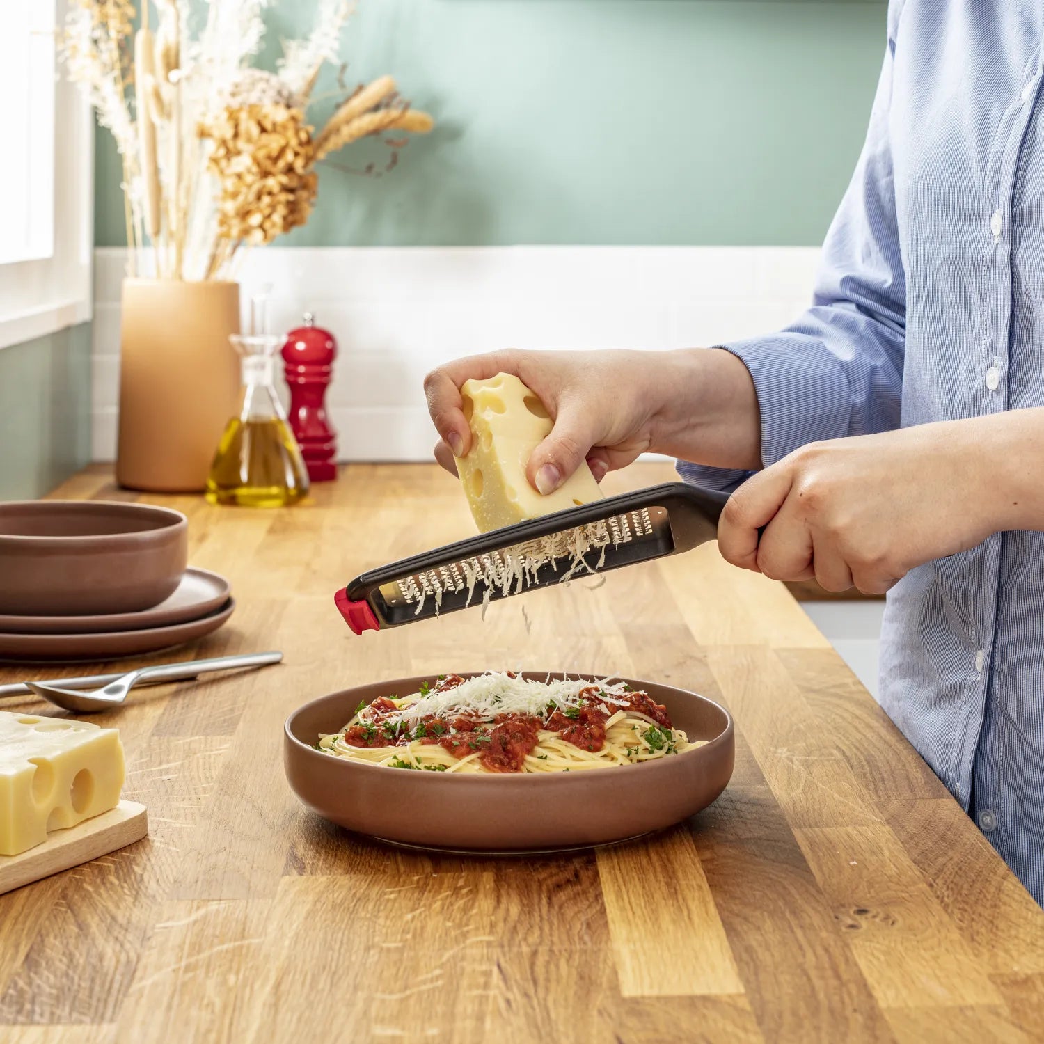 Tefal Ingenio K2070714 Rotary Cheese Grater - Stainless Steel Blade, Easy to Clean, Compact Design for Kitchen, Camping & Travel