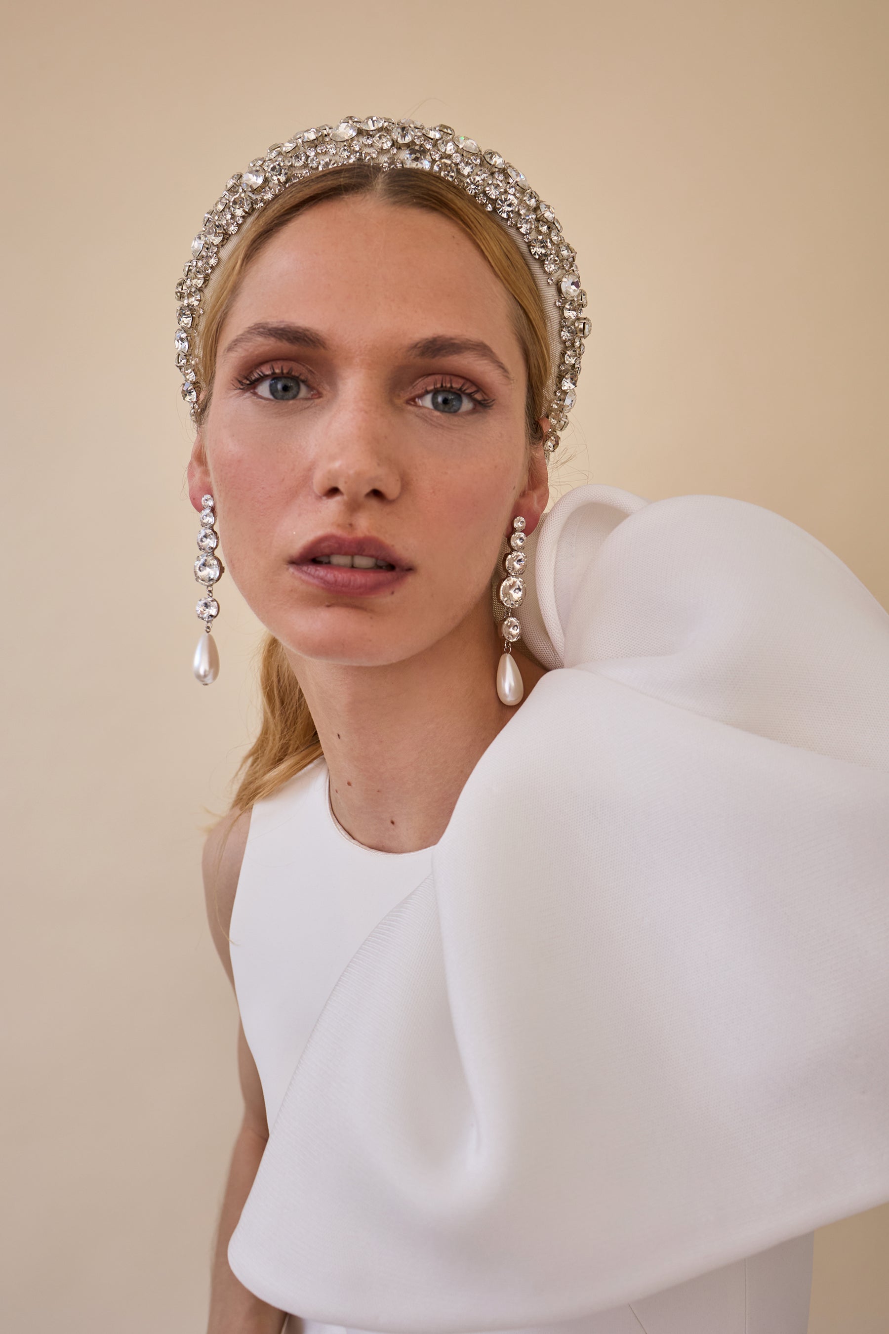 Hannah Crystal Padded Headband for Women - Sparkling Rhinestone Hair Accessories for Parties, Weddings & Special Occasions - Comfortable Stretchable Head Wrap for Everyday Wear