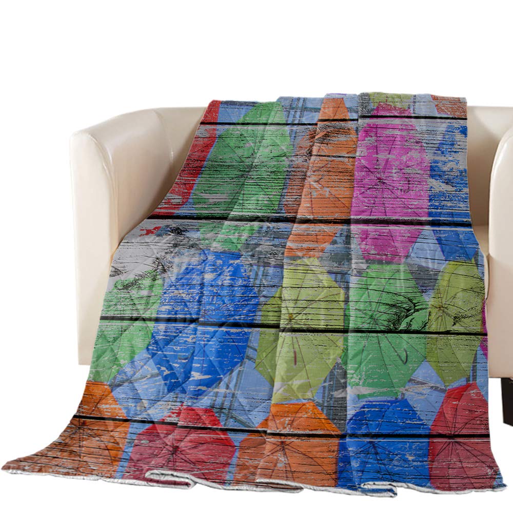 LEO BON Quilted Throw Blanket - Soft Cozy Microfiber All-Season Bedding (64x88 Inch) | Colorful Umbrella Retro Design for Bed, Couch & Sofa | Perfect for Home Decor, Gift Giving & Cozy Evenings