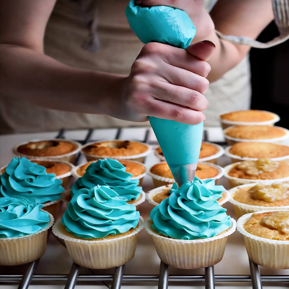 30-Piece Daisy Icing Decorating Set for Cakes, Cupcakes & Cookies - Professional Baking Tools for DIY Cake Decorating, Birthday Parties & Wedding Desserts