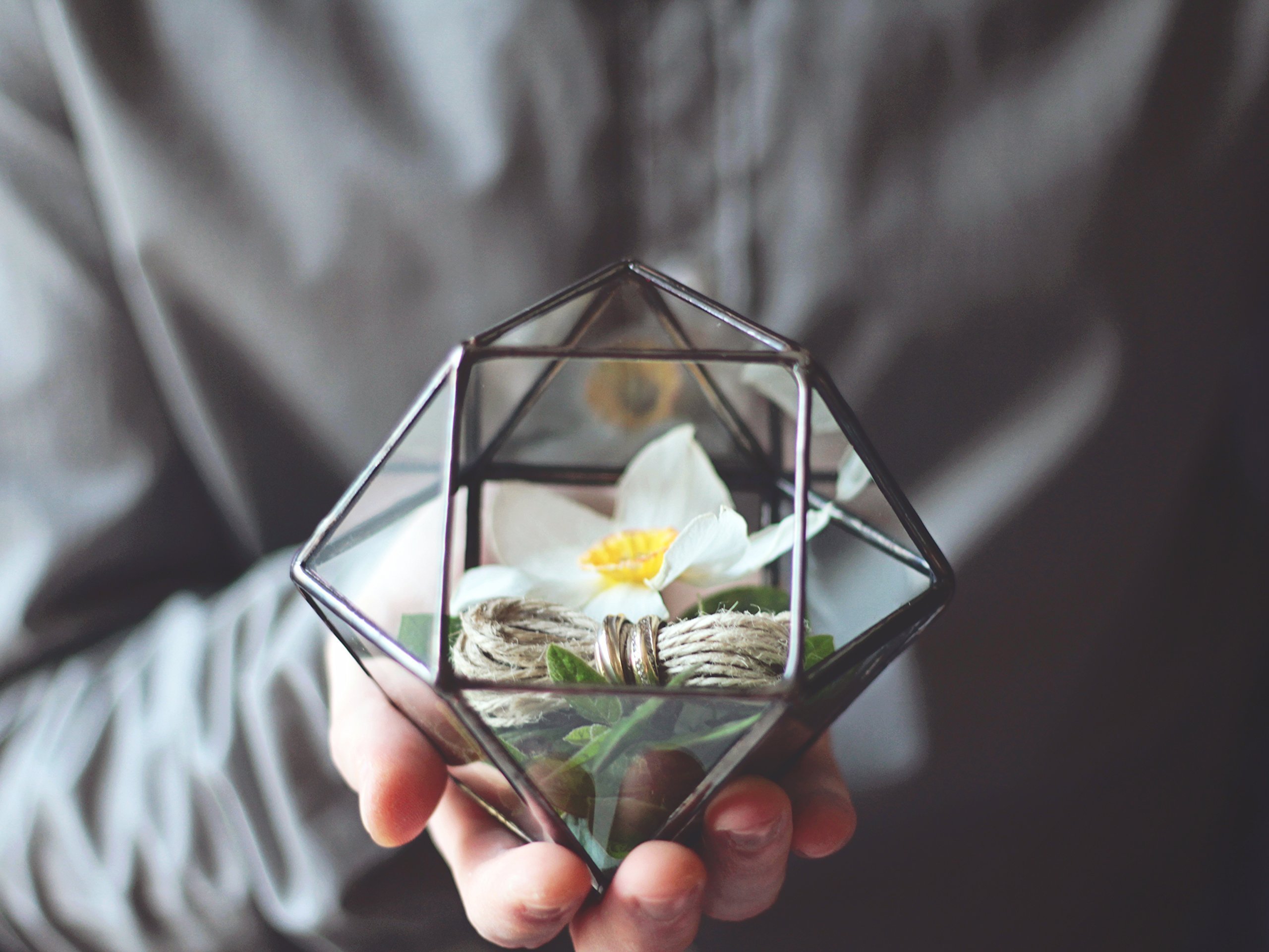Elegant Clear Glass Geometric Wedding Ring Box - Proposal Ring Holder for Ceremony Decor - Cuboctahedron Design in Copper, Silver & Black - Perfect for Engagement, Vow Renewal & Wedding Ring Presentation