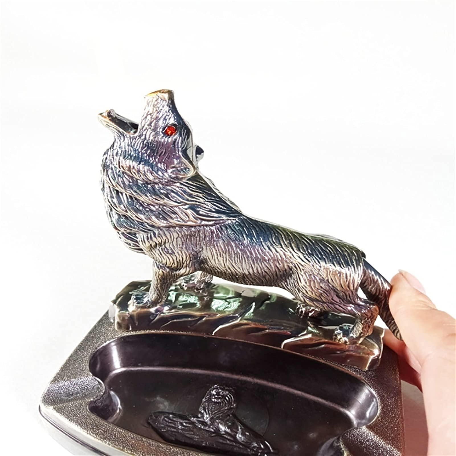 FMOGG Retro Metal Wolf Ashtray - Windproof Outdoor Cigarette Ashtray with Lighter Holder | Unique Collectible Smoking Accessories for Men | Perfect for Patio, Camping & Man Cave Decor