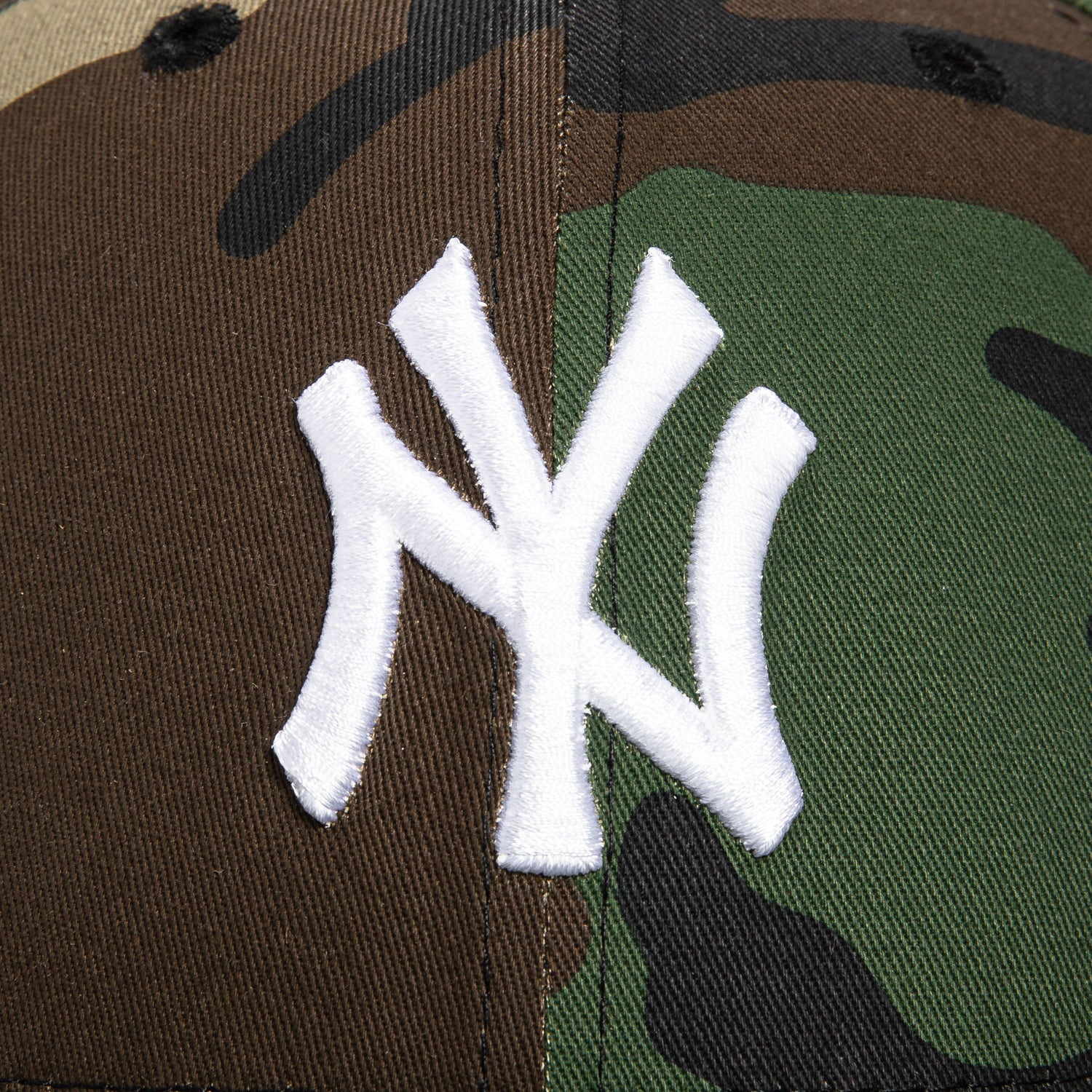 New Era 9Fifty MLB Basic New York Yankees Snapback Hat - Camouflage & White - Official Licensed Baseball Cap for Men & Women - Perfect for Games, Streetwear & Casual Outfits