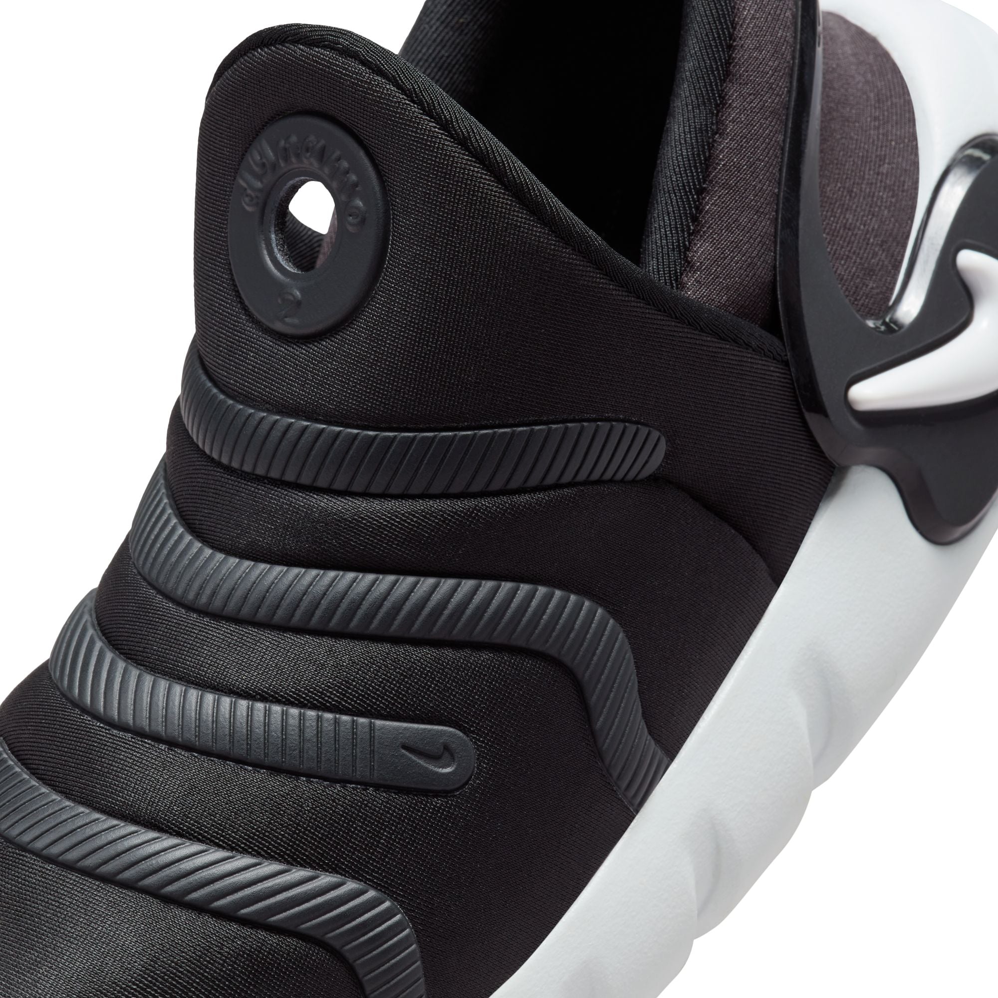 Nike Dynamo 2 EasyOn Kids' Running Shoes for Boys - Lightweight Sneakers for School, Sports & Daily Play
