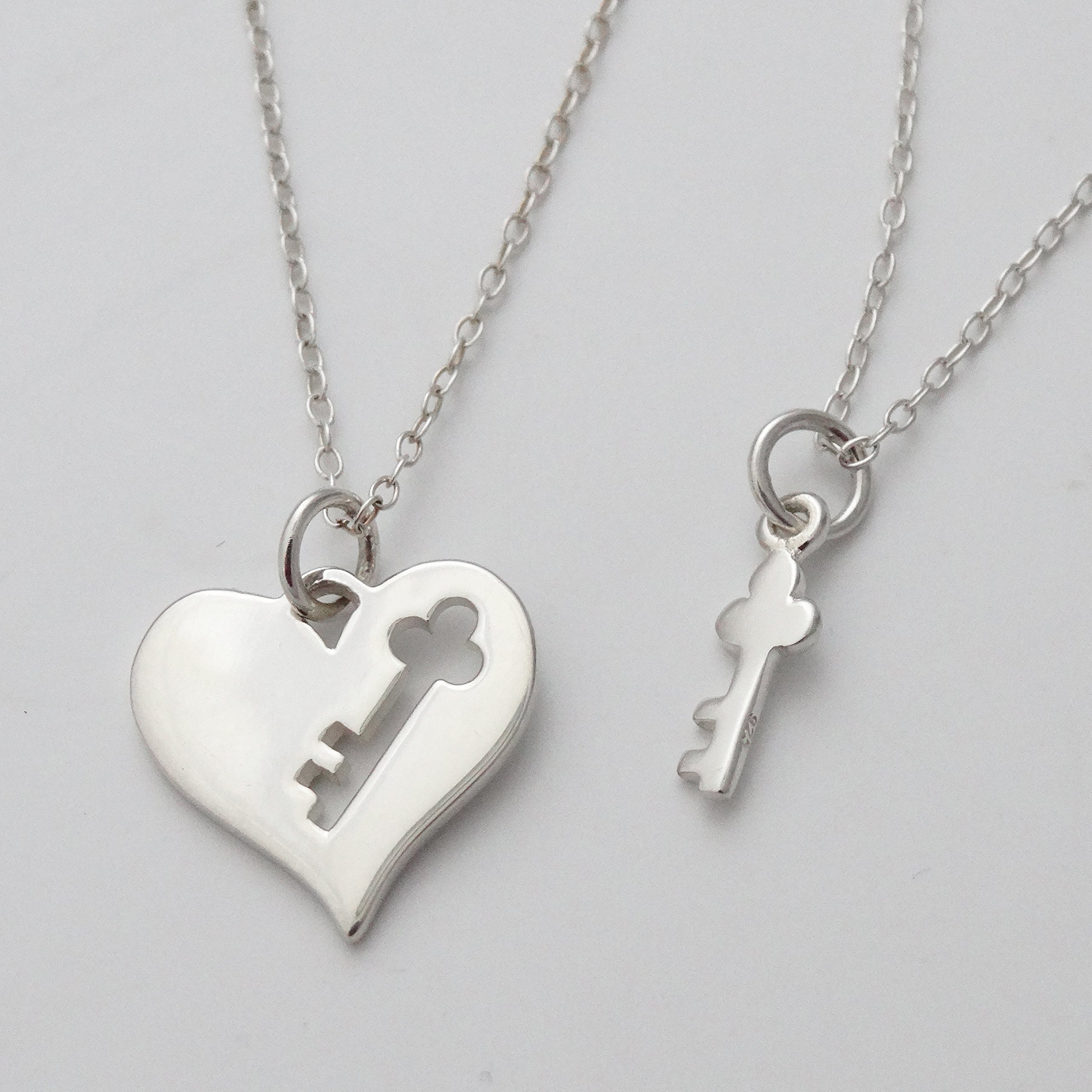 FashionJunkie4Life Sterling Silver Love Heart Pendant Necklace for Women - 18