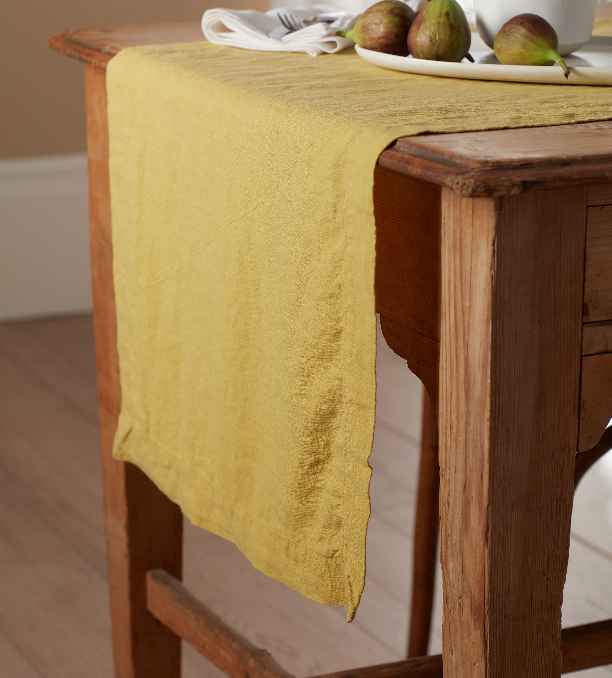 Elegant Chartreuse 100% Linen Table Runner - Premium Handmade Home Decor for Dining Table, Wedding, Party & Special Occasions