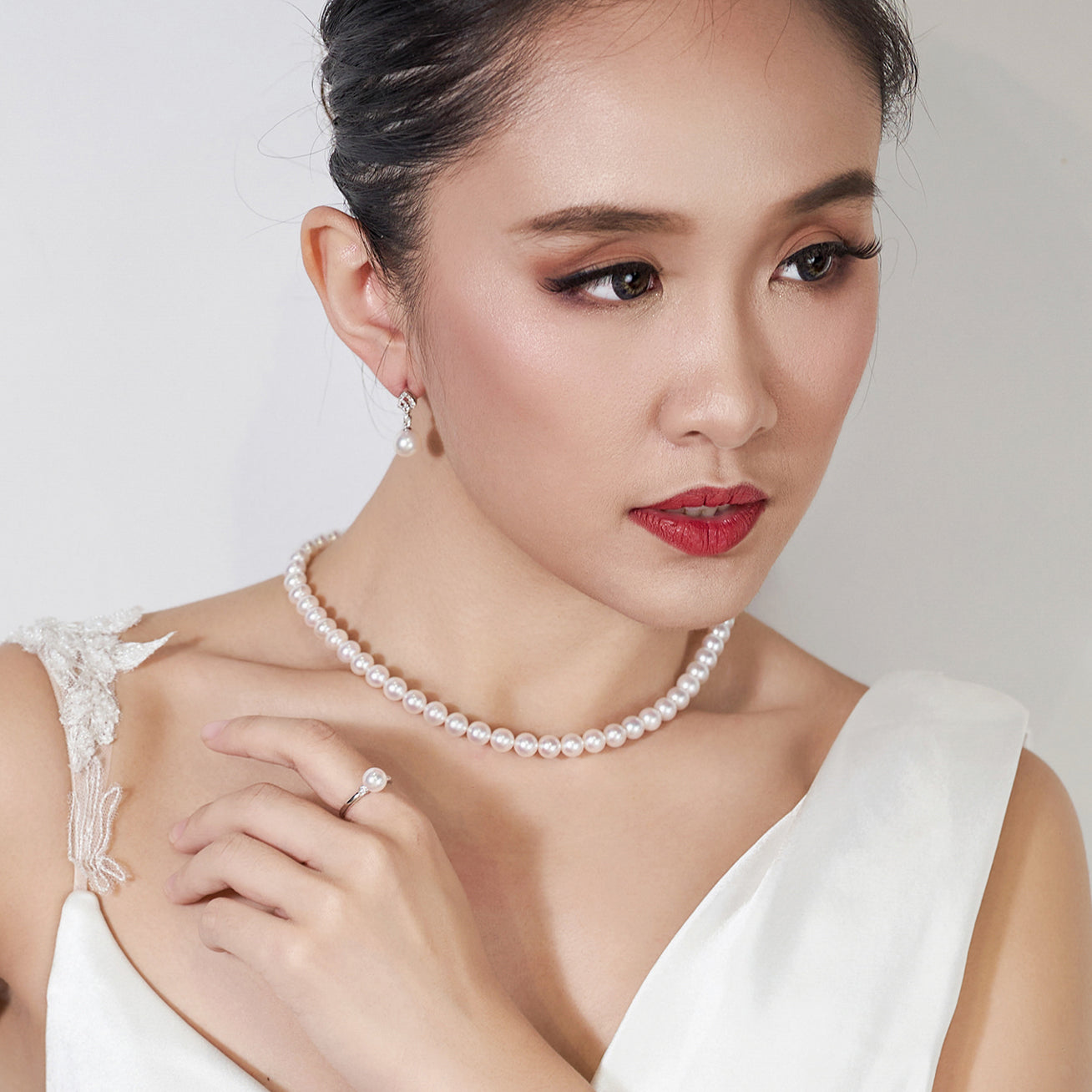18K Gold Diamond Hanadama Akoya Pearl Ring for Women - KR00054 | Elegant Jewelry Gift for Anniversary, Wedding & Special Occasions