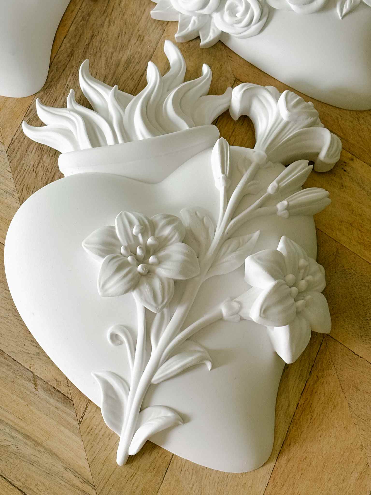 Hearts of the Holy Family - White Religious Wall Art for Home Decor & Church - Perfect for Christian Gifts, Bedroom & Prayer Room Inspiration