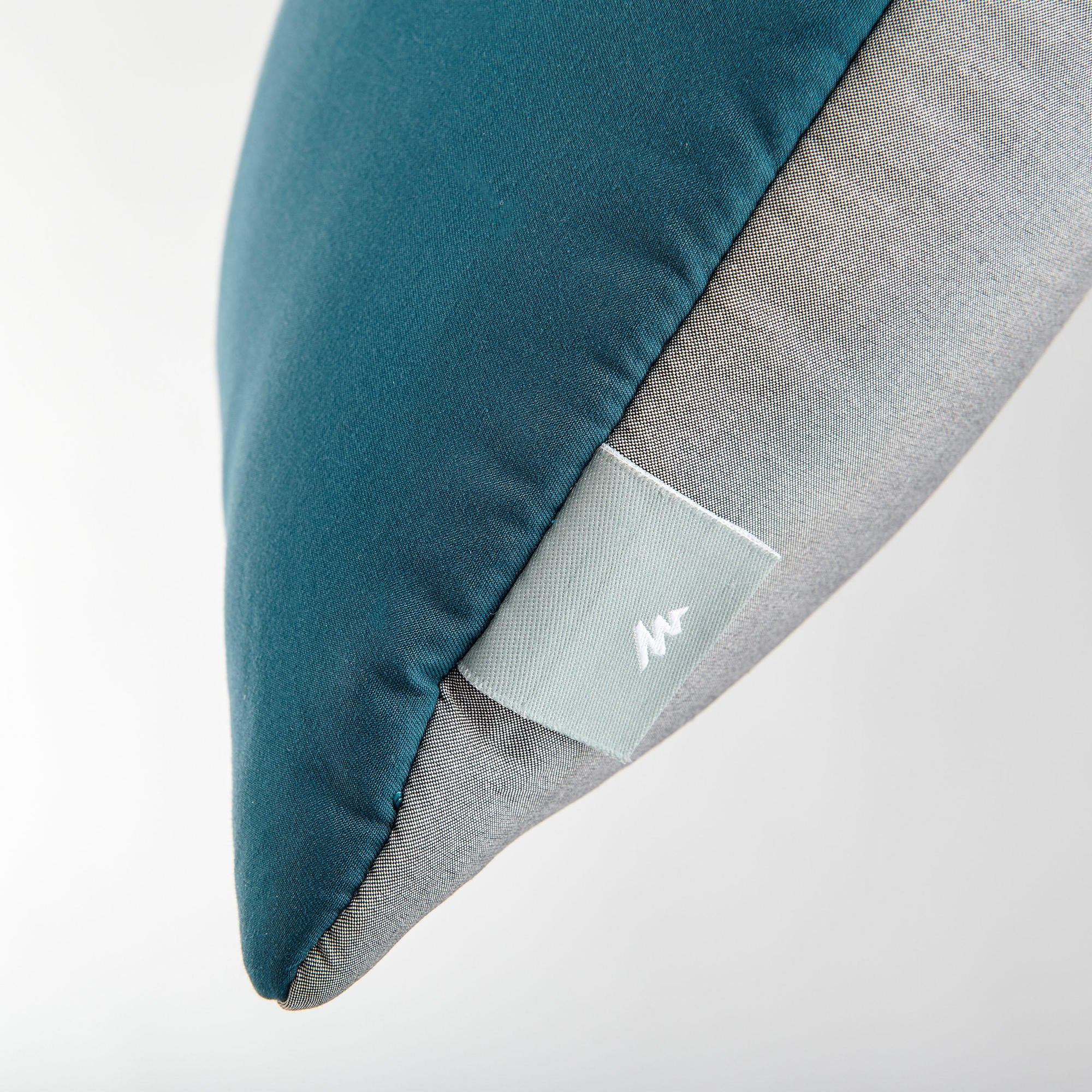 Quechua US Camping Pillow - Ultra Comfortable & Portable Travel Pillow for Hiking, Backpacking & Outdoor Adventures - Perfect for Camping, Road Trips & Airplane Travel