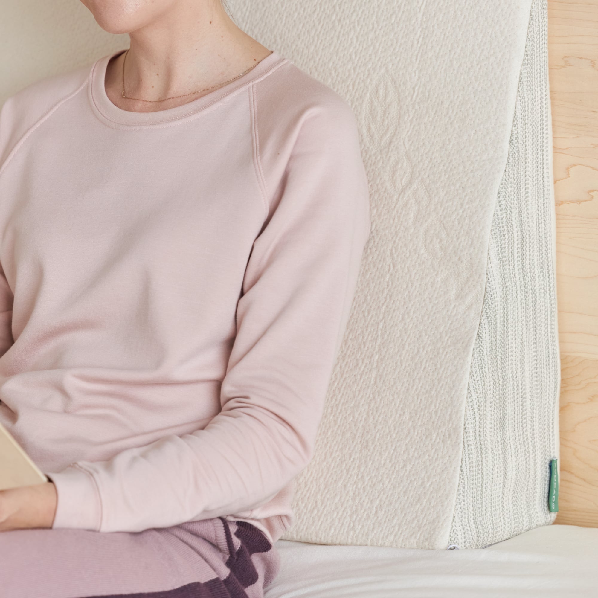 Organic Latex Wedge Pillow for Back Pain Relief & Acid Reflux - Post-Surgery Support & Comfortable Sleeping - Hypoallergenic & Breathable for Better Sleep