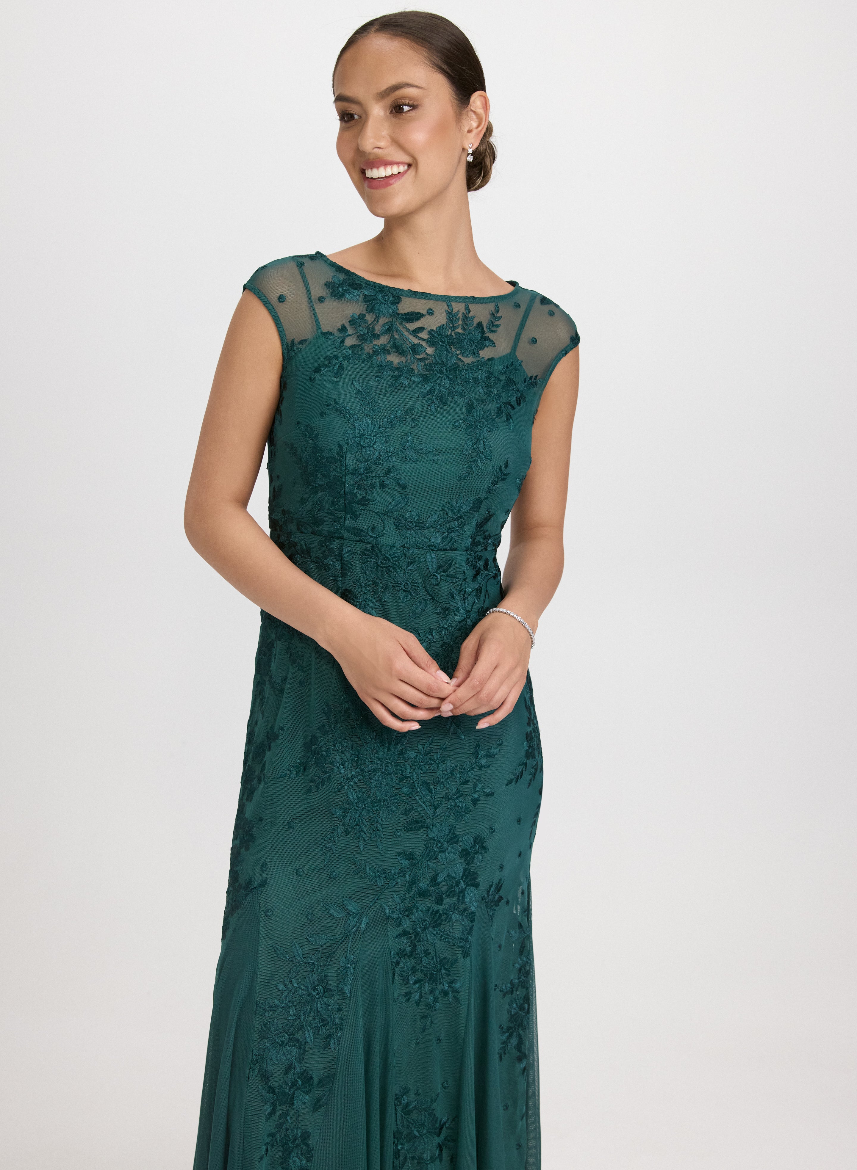 Floral Embroidered Summer Dress for Women - Boho Chic Maxi Dress with V-Neck & Flowy Sleeves - Perfect for Beach Vacations, Weddings & Date Nights