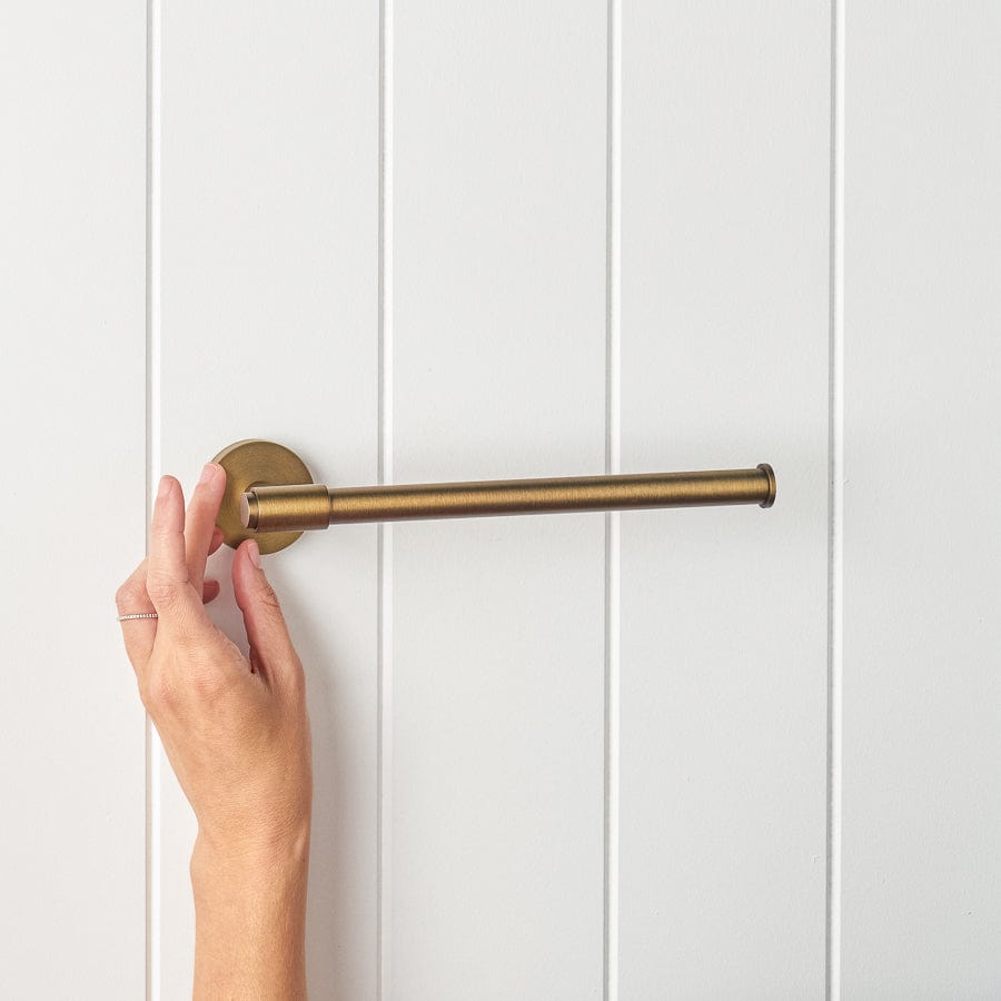 Vintage Brass Hand Towel Holder - Elegant Bathroom & Kitchen Towel Rack for Home Decor | Perfect for Farmhouse, Victorian, or Antique Style Interiors
