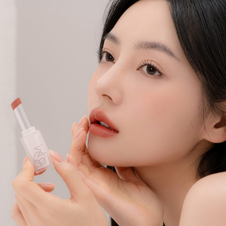BOM Cosmetic Cloud Blur Lipstick - 3.3g Matte Long Lasting Lipstick Set (2 Colors) - Perfect for Everyday Wear & Special Occasions