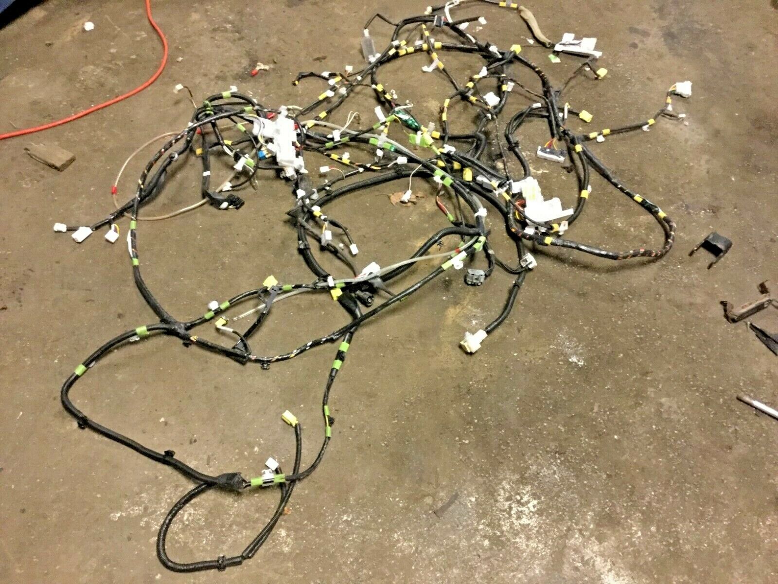 2004-2009 Toyota Prius OEM Body Interior Full Dash Wire Wiring Harness - Compatible with 2nd Gen Prius Models for Dashboard & Electrical System Repairs