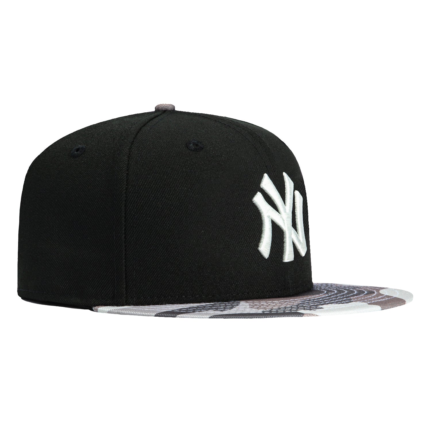 New Era 59Fifty Surveillance Pack New York Yankees Adjustable Baseball Cap - Black & Camo for Men, Women - Perfect for Baseball Games, Streetwear Fashion & Outdoor Activities