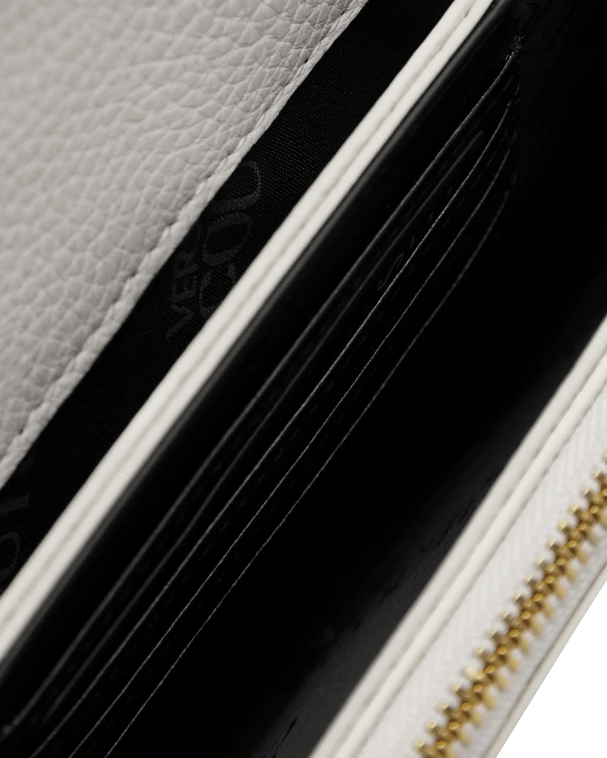 Elegant Couture Chain Wallet for Women - Stylish Crossbody Purse with Detachable Strap for Parties, Dating & Night Out