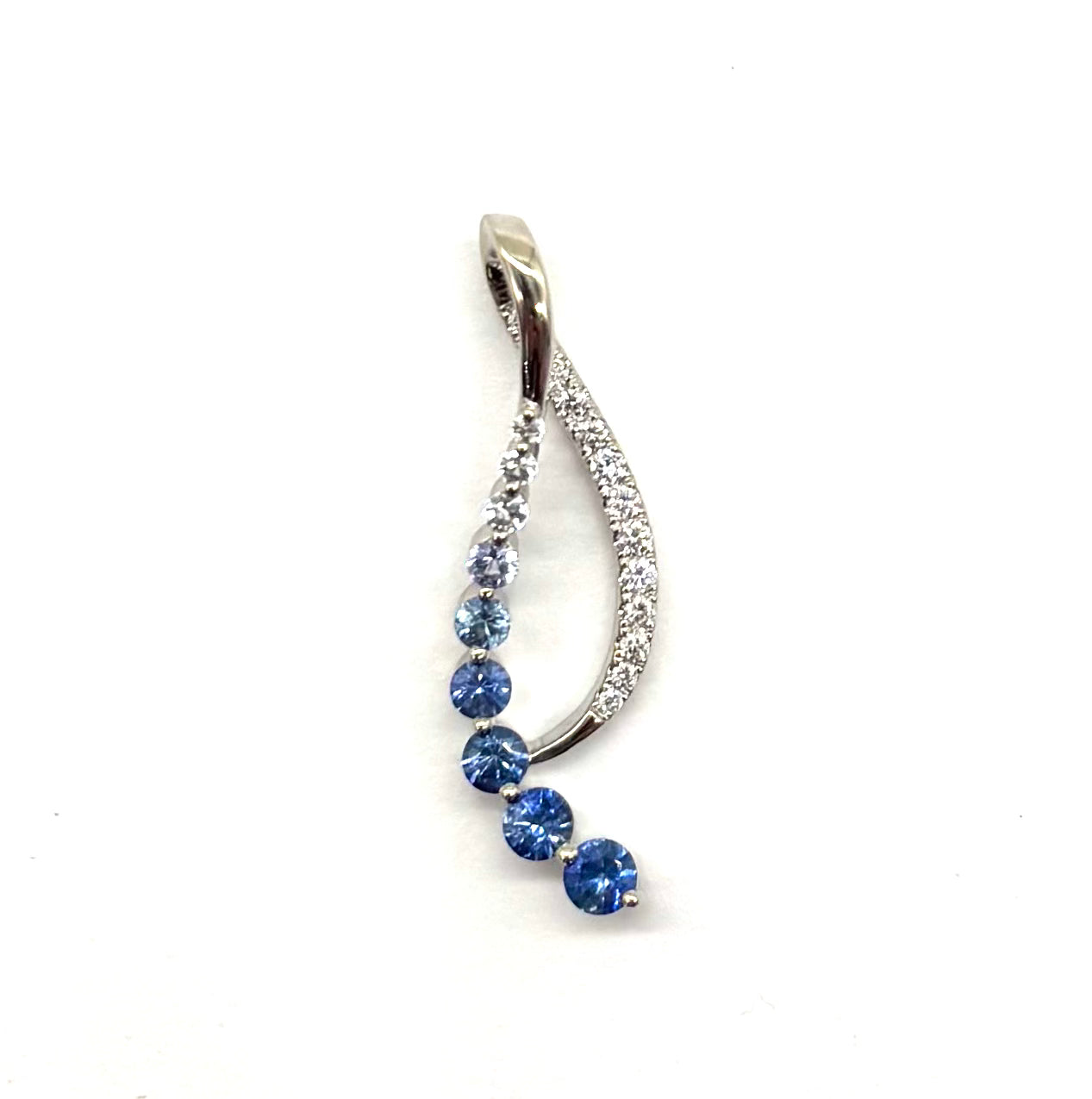 Le Vian Sapphire and Diamond Ombré Pendant Necklace - 14K Gold Jewelry for Women, Elegant Blue Gemstone Gift for Birthday, Anniversary & Valentine's Day - Perfect for Evening Wear & Special Occasions