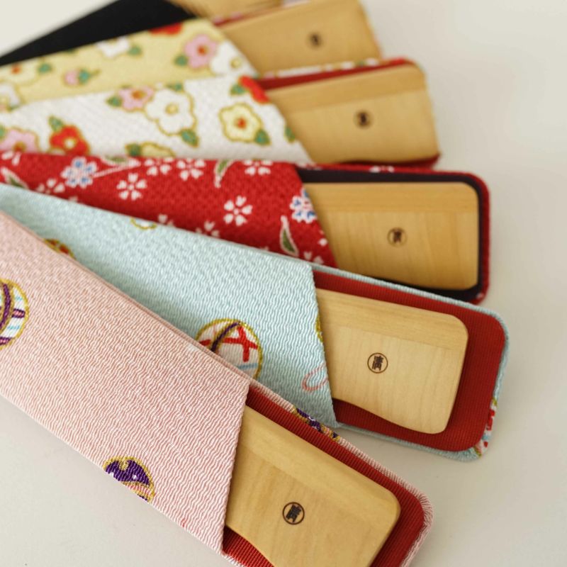 Handmade Kyoto Japanese Akane Madder Wood Comb with Chirimen Crepe Fabric Case - Traditional Hair Accessory for Women, Bridal, Cosplay & Kimono Styling