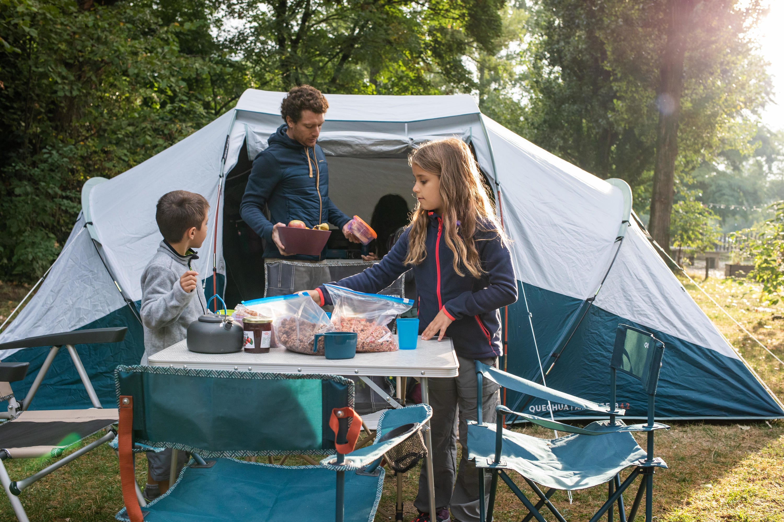Quechua Arpenaz Fresh & Black Waterproof 4-Person 2-Room Family Camping Tent - Lightweight & Breathable for Outdoor Adventures, Hiking, and Backyard Camping