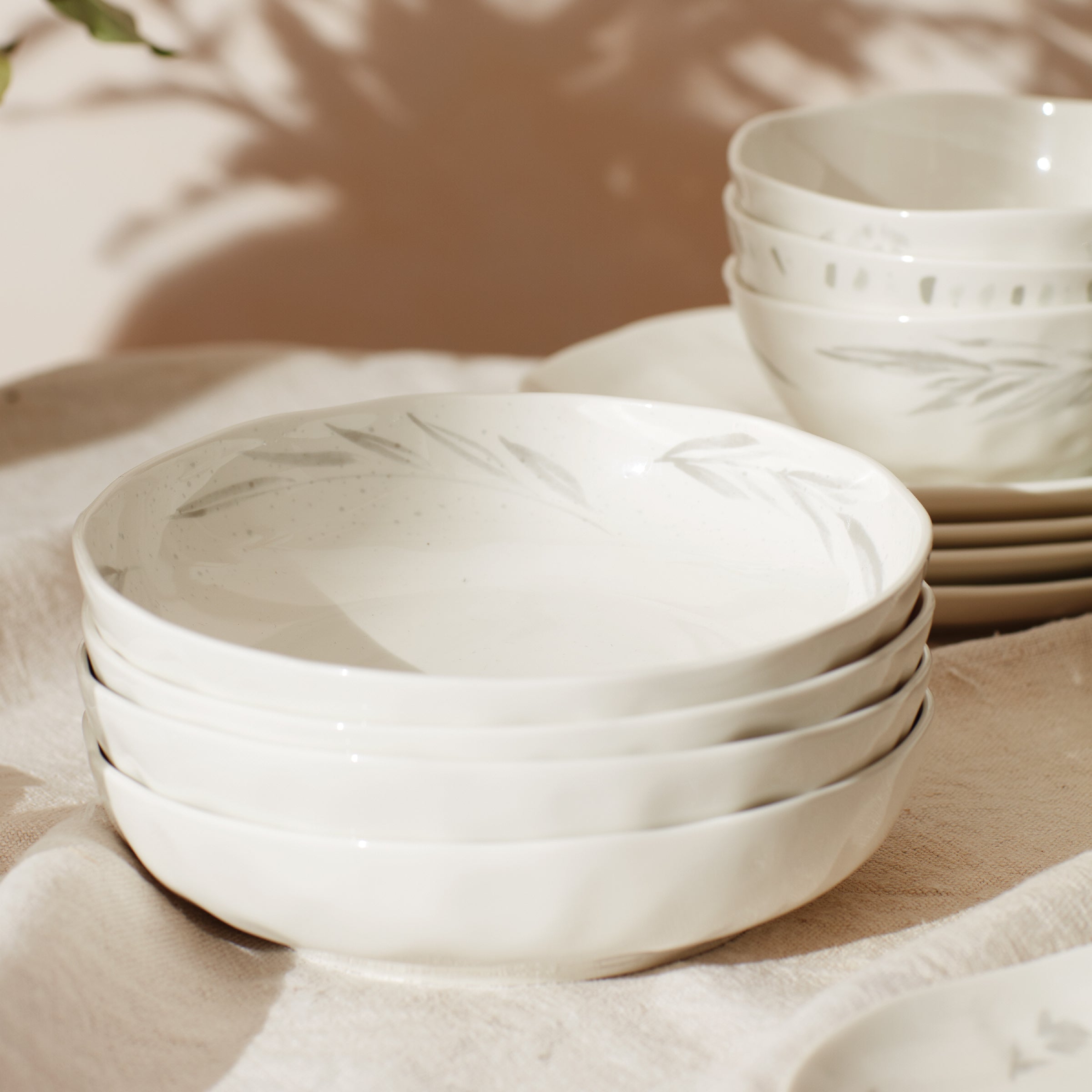 Premium Oyster Bay Assorted Pasta Bowls Set of 4 - Elegant Ceramic Dinnerware for Pasta, Salad & Soup - Perfect for Family Dinners & Entertaining Guests