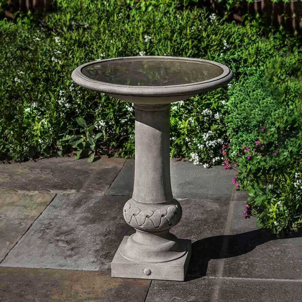 Campania International Williamsburg Knot Garden Birdbath - Classic Outdoor Garden Decor for Birds | Perfect for Patio, Yard & Garden Landscaping