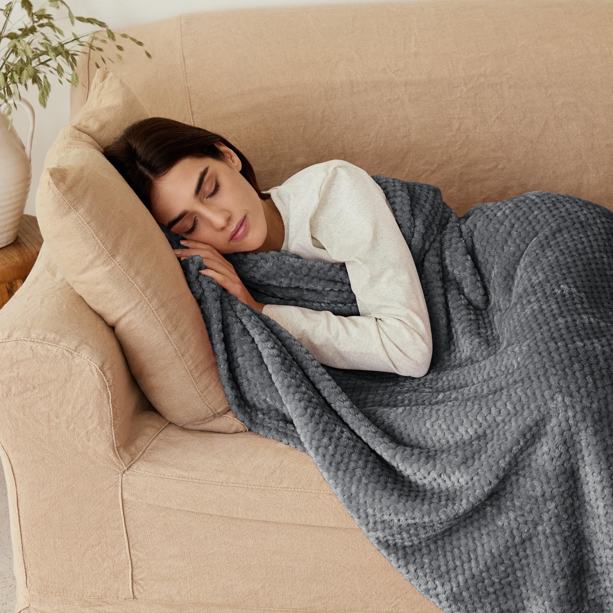 Exclusive Fleece Blend Bed Blanket Twin Size - Super Soft & Warm Waffle Textured Blanket for Couch, Sofa & Bed - Cozy, Fuzzy & Lightweight (Dark Grey, 90x66 Inches) - Perfect for Winter Nights, Lounging & Home Decor