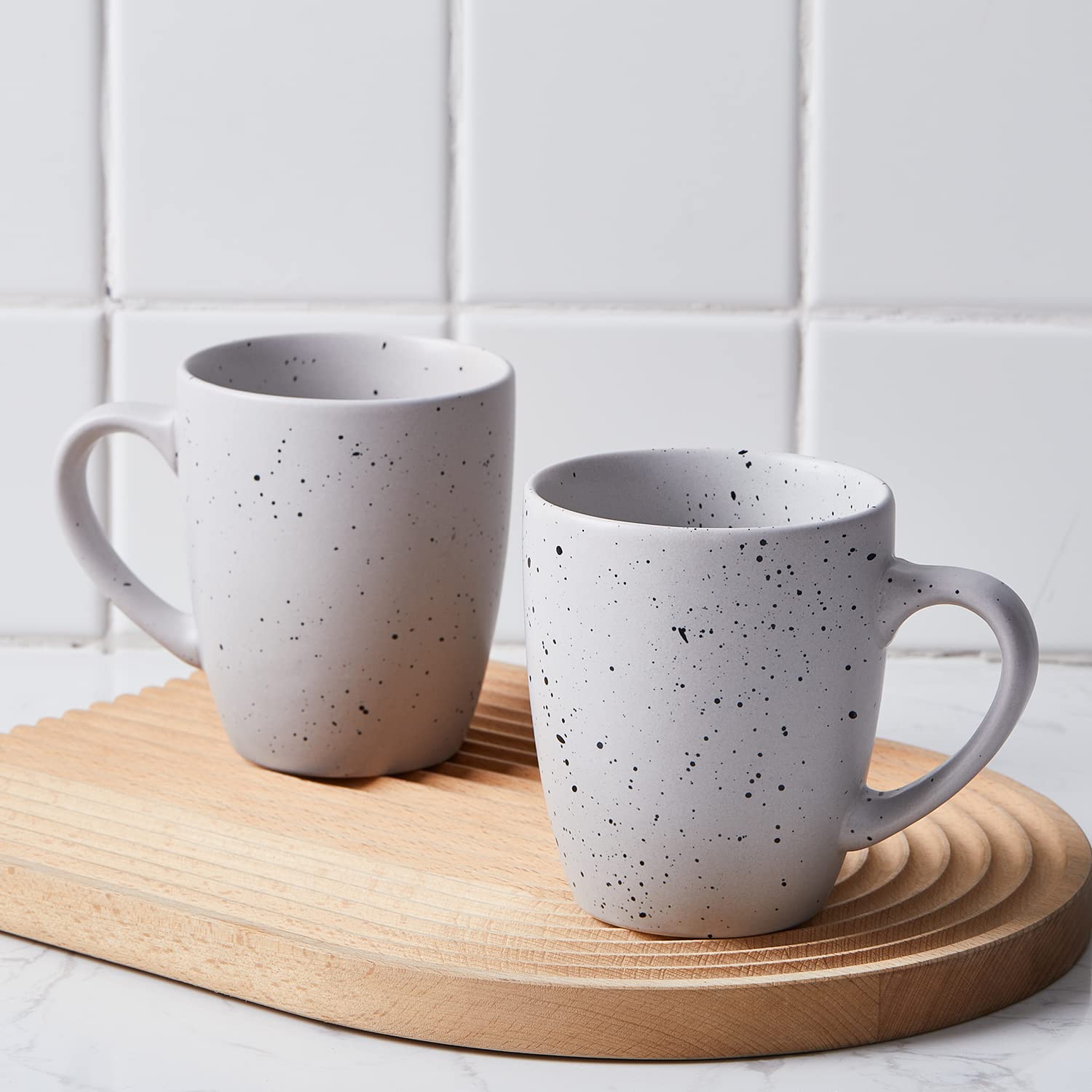Premium 32-Piece Stoneware Dinnerware Set for 8 - Durable Jade Stoneware Plates, Bowls & Mugs in Elegant Light Gray - Perfect for Family Dinners, Entertaining Guests & Everyday Use
